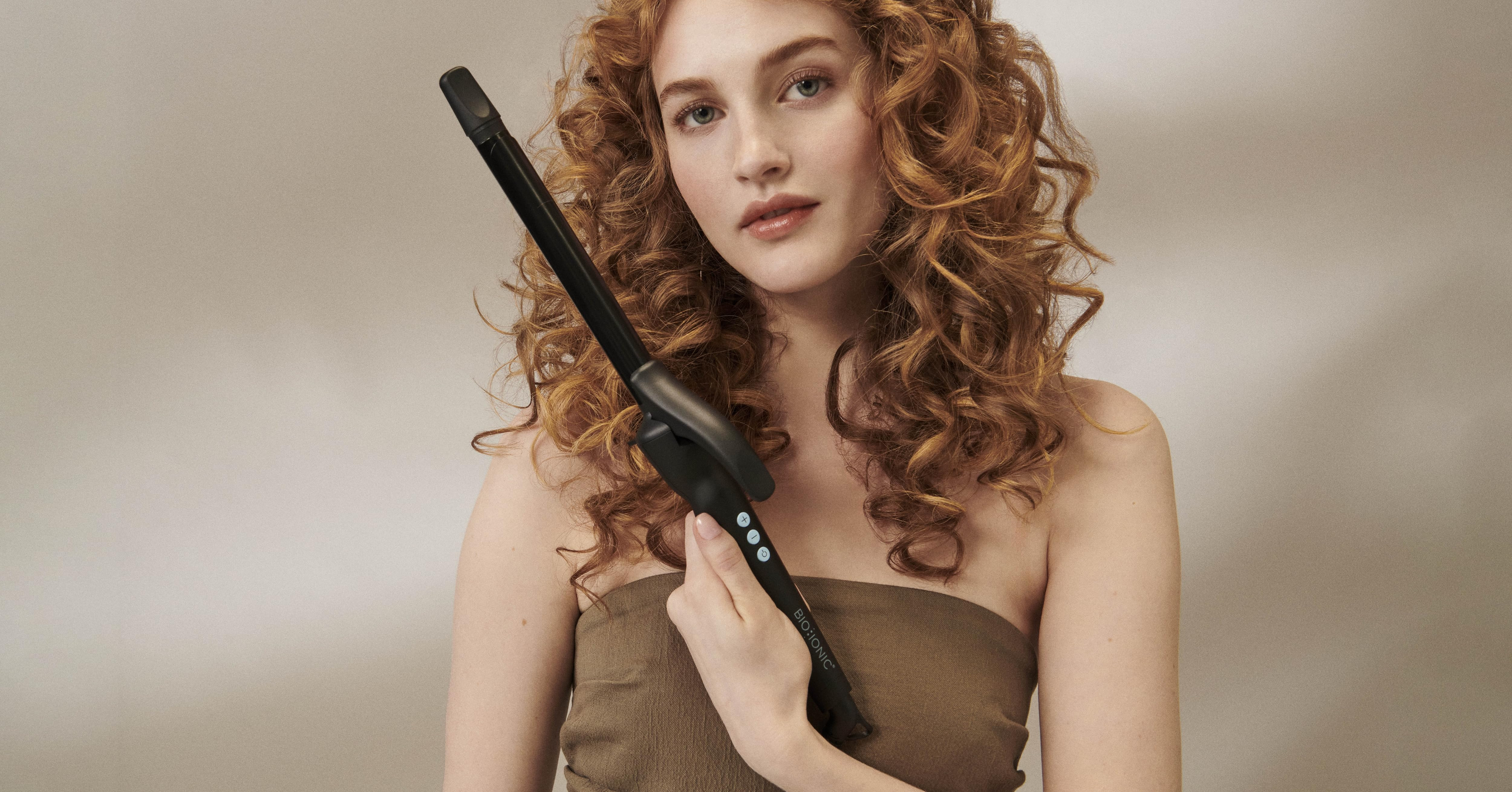 Hot Tools Pro Artist Black Gold Digital Salon Hair Curling Iron | Medium Loose Curls and Tousled ... | Amazon (US)