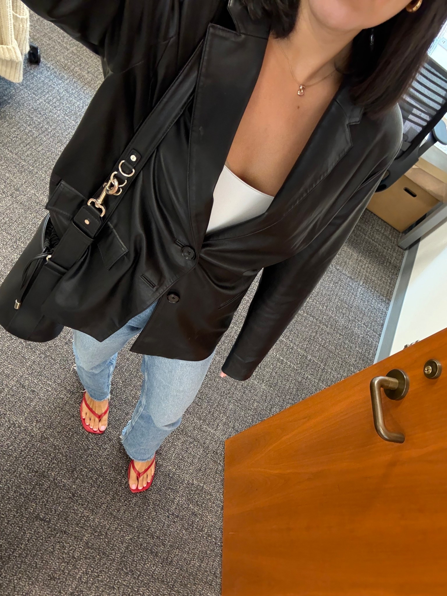 easy work outfit with a pop of red!! 



#LTKShoeCrush #LTKStyleTip #LTKWorkwear