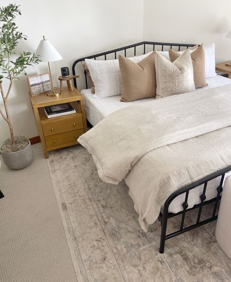 HOME \ bedding refresh from Amazon in the guest bedroom!

Decor
Rug
Nightstand 
Pillows 
Modern farmhouse 

#LTKHome #LTKFindsUnder50