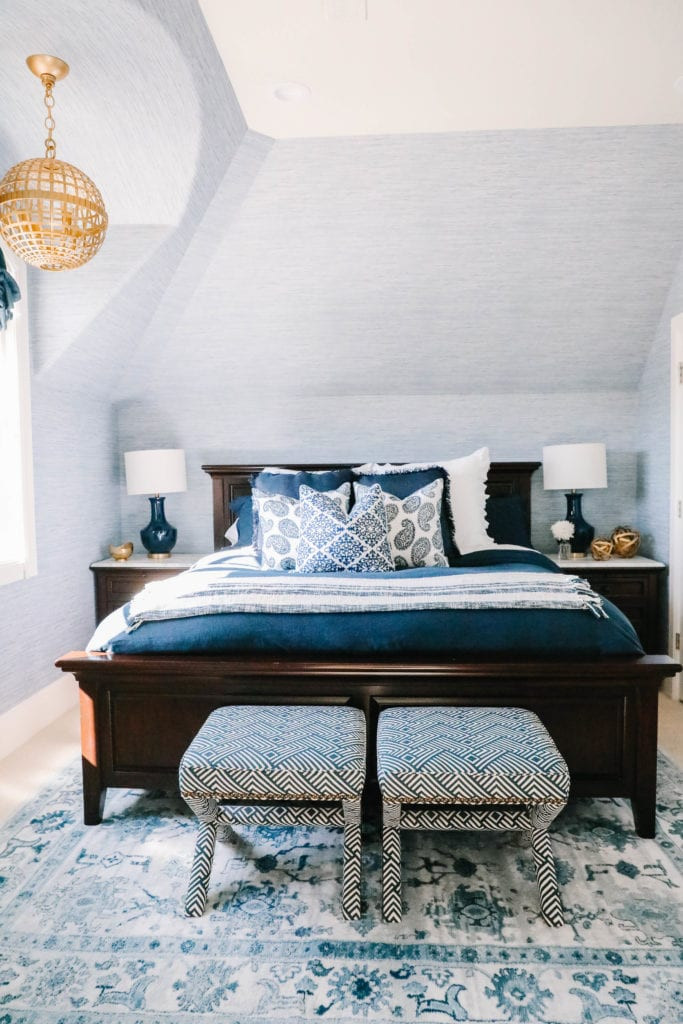 Traditional decor but make it feel fresh ✨ This blue guest room combines timeless design, cozy layers, and elevated styling for the prettiest classic bedroom inspiration. Shop all the room details in my LTK and save this post for later 💙 #LTKHome #TraditionalDecor #BedroomStyling #BlueBedroom #HomeDecorIdeas #ClassicInteriors #GuestRoomInspo #InteriorStyling #LuxuryDecor #TimelessDesign #ElegantHome #CoastalStyle #TraditionalHome #HomeInspiration #DecoratingIdeas #BedroomRefresh #HouseGoals #BlueAndWhiteDecor #DesignerHome #HomeStyle #HomeWithHollyJ #ShopHollyJHome 

 #LTKdayinmylife #LTKmomlife #LTKHome