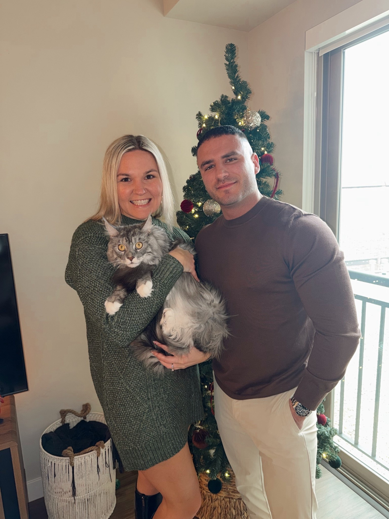 Christmas Outfit 2025 but can be a perfect winter dinner or work outfit  

#LTKWorkwear #LTKFindsUnder100 #LTKSeasonal