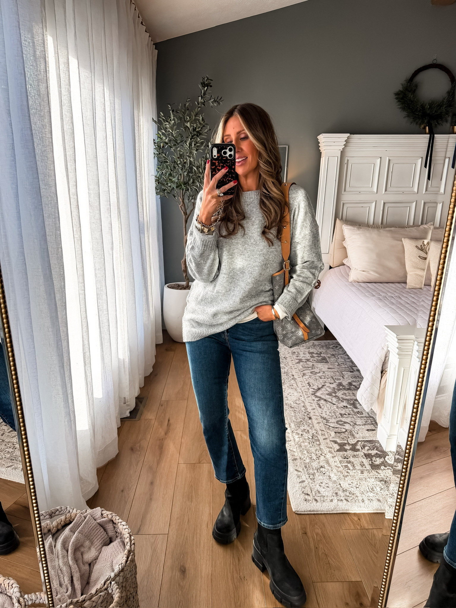 Comfy but make it cute! Sharing my go to cozy outfits. Easy to throw on for on the go. Cute mom fashion cozy style everyday comfort mom approved soft clothes causal look mom style outfit affordable and comfortable everyday wear Themominstyle 

#LTKootd #LTKmomlife #LTKdayinmylife