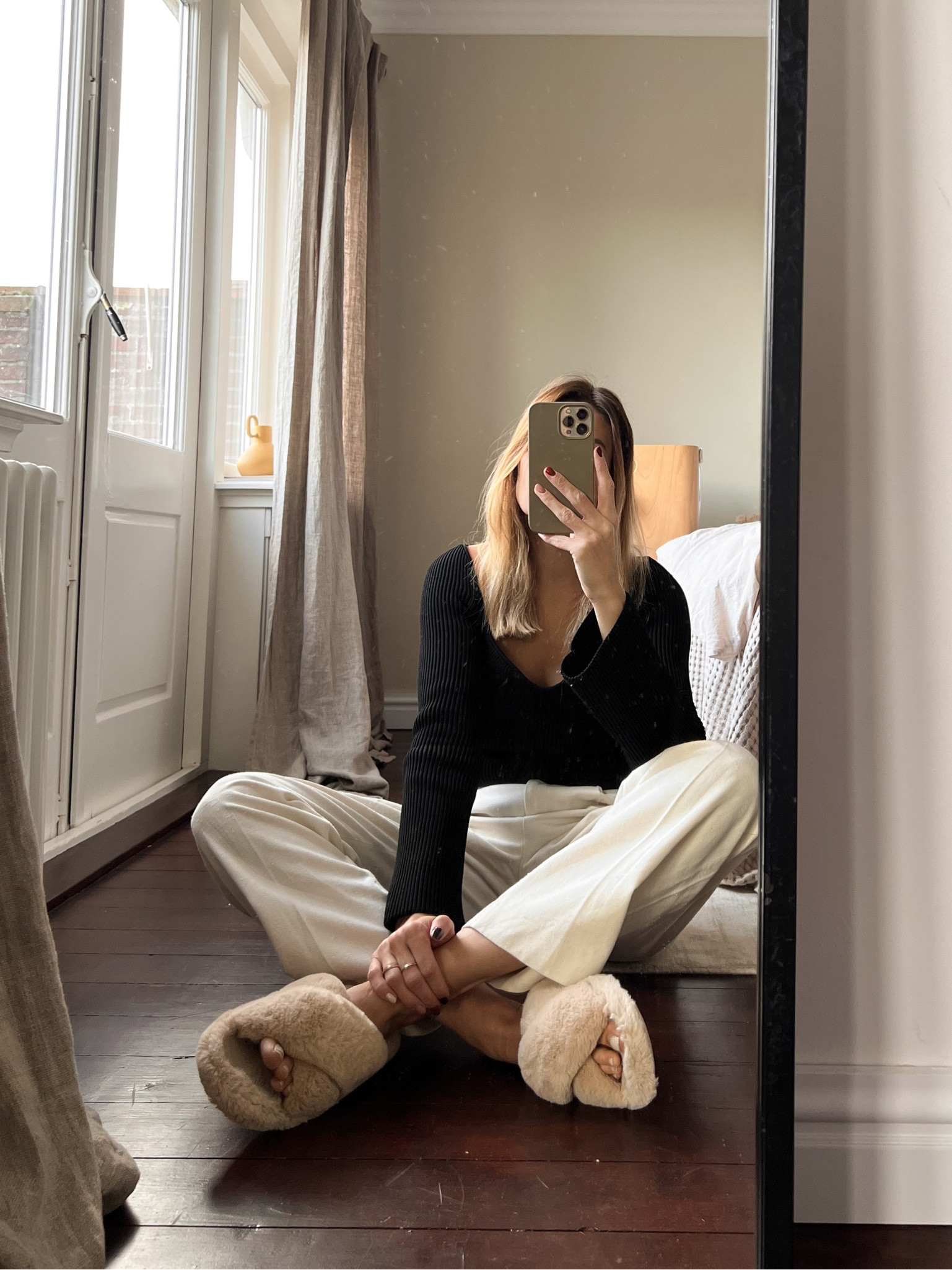 The best faux fur slippers to keep your feet warm for the winter
#slippers #fauxfur #tedbaker #sandals #pantoffels

#LTKHoliday #LTKshoecrush #LTKSeasonal