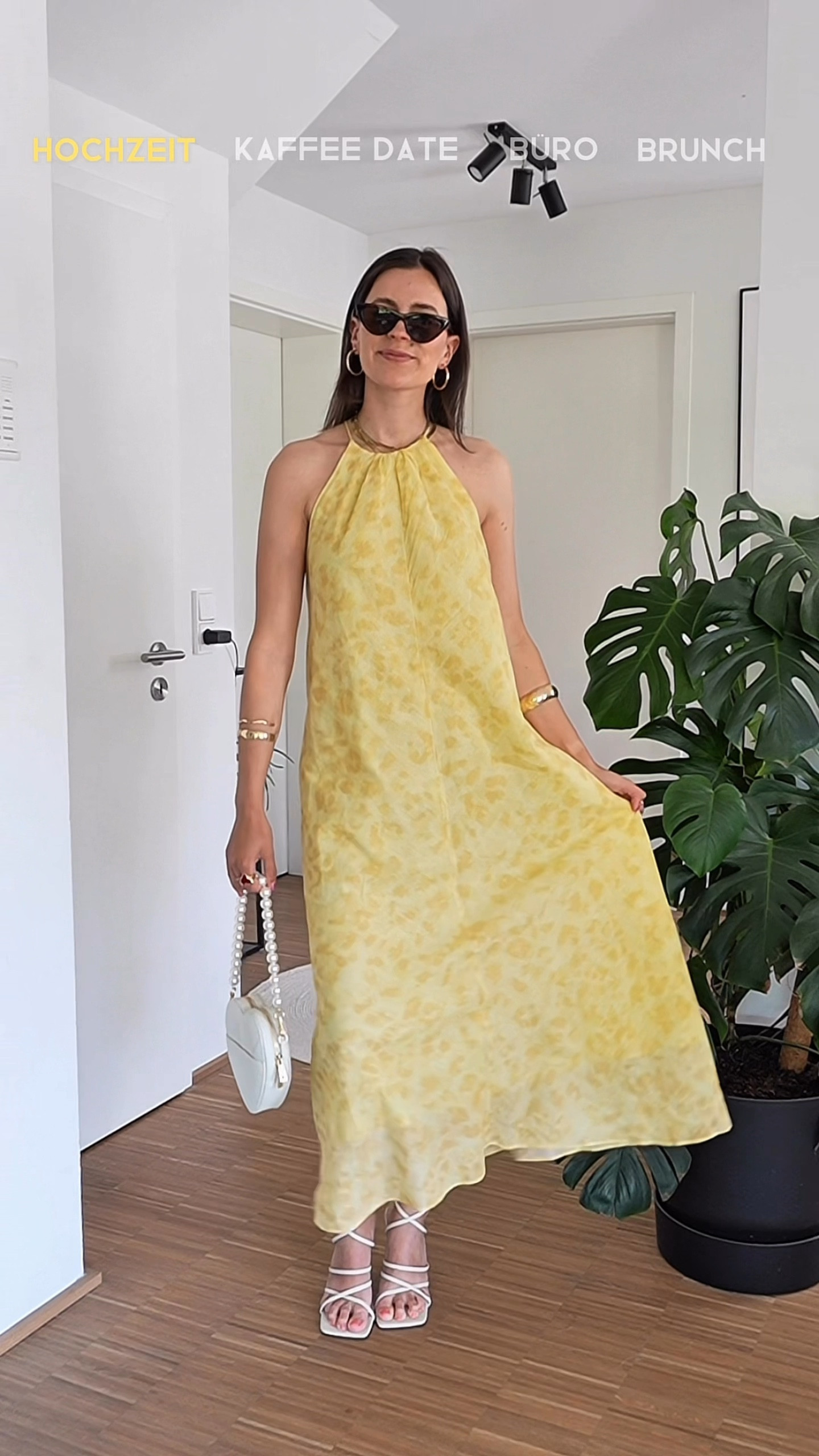 What we wear in MAY? Ganz klar:
Sommerkleider! Und das Beste: Ein Kleid allein kann dich top gestylt durch (mindestens) vier Anlässe bringen.
Die Hochzeitssaison startet (Wie viele stehen bei dir dieses Jahr an?!), die Temperaturen steigen und der Vibe ist sowieso da ...
1 Kleid 4x anders kombiniert:
Hochzeit
Kaffee-Date
Büro
Brunch

#LTKdeutschland #LTKwedding #LTKspring