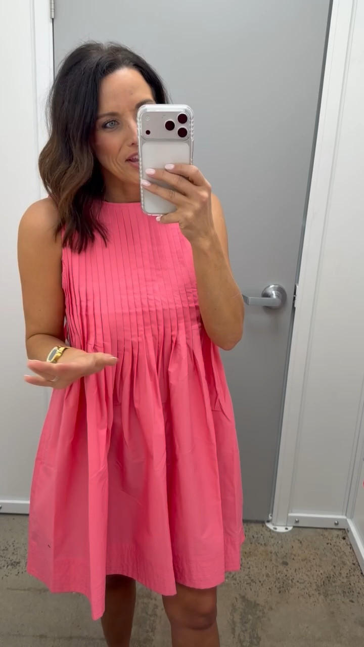 The perfect easy spring dress 🌸 Love the flowy fit and the pretty pink color. It’s lightweight, comfortable, and would even be a great option if you’re pregnant right now since it’s so loose and flattering (not maternity, but bump-friendly!). Wearing an extra small.


#springdress #pinkdress #springstyle #flowydress #bumpfriendly #everydaystyle #ltkstyle #ltkfinds #ltkfashion #affordablefashion #springoutfit #styleinspo

#LTKmomlife #LTKPetite