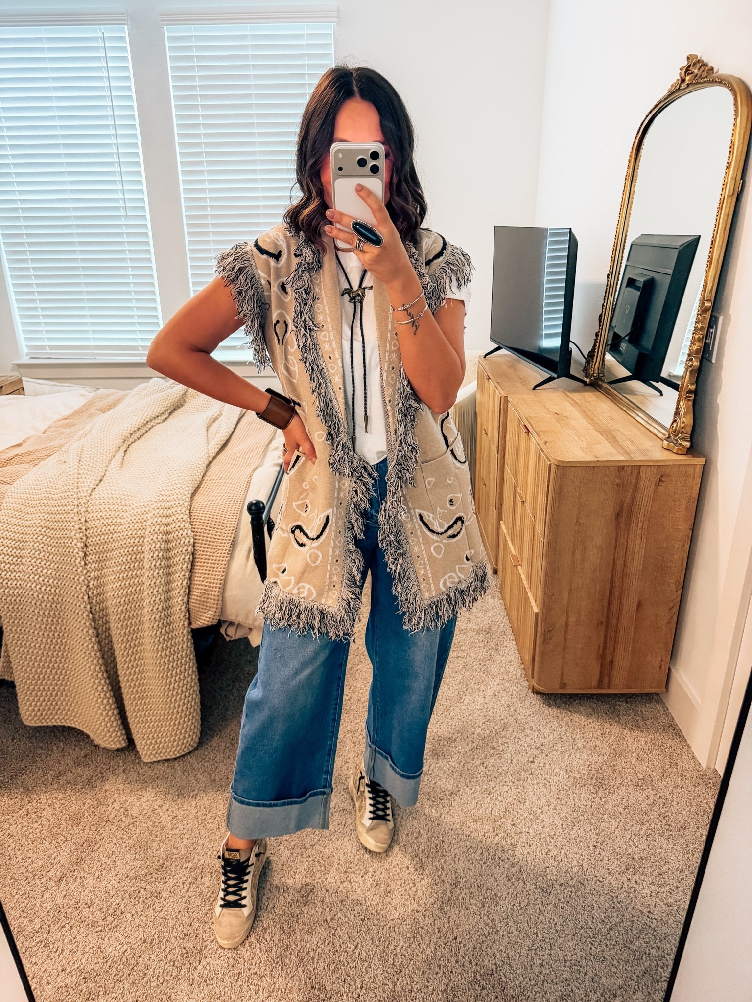 The cutest Amazon  outfit idea with the viral bandana print vest styled for a causal western outfit fall outfit idea