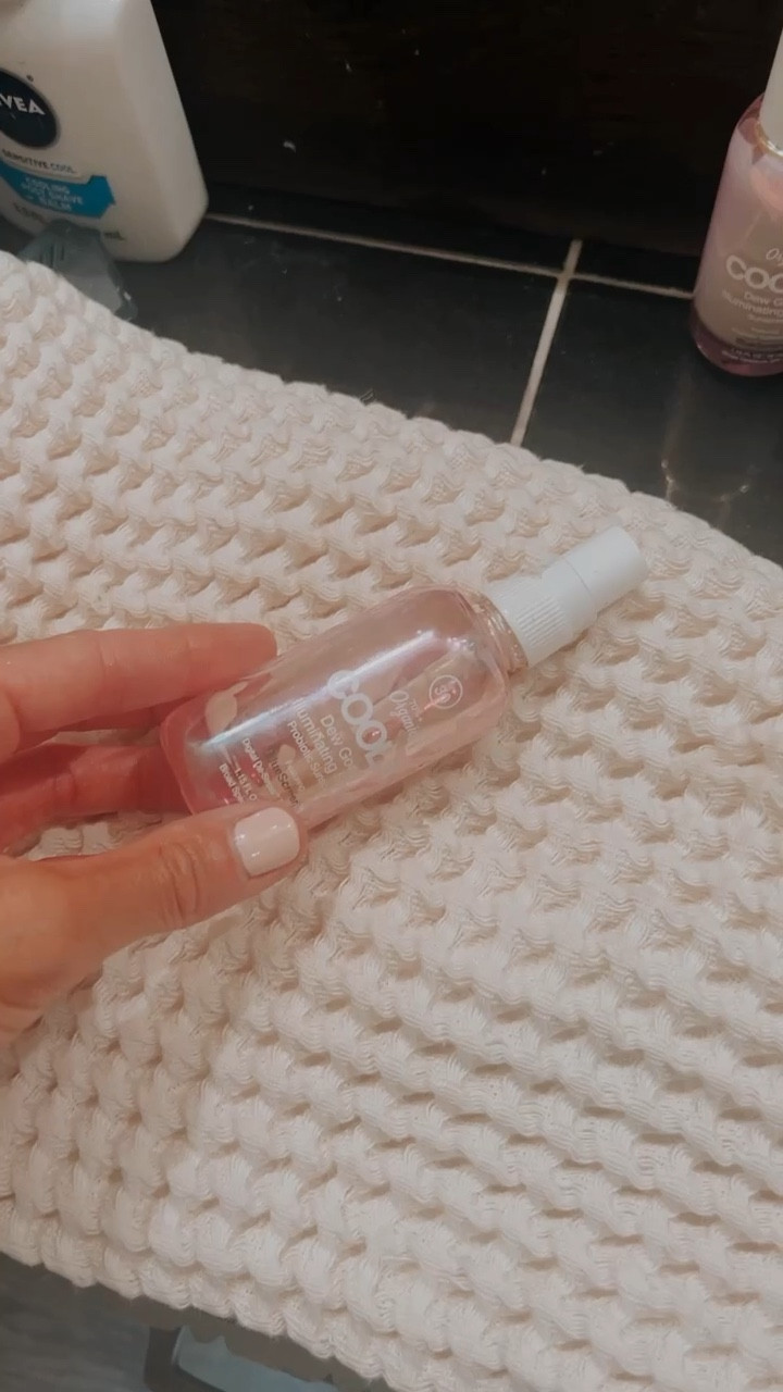 My favorite (clean) sunscreen! 
Dewey glow and blue light protection. 


#LTKtravel #LTKunder50 #LTKbeauty