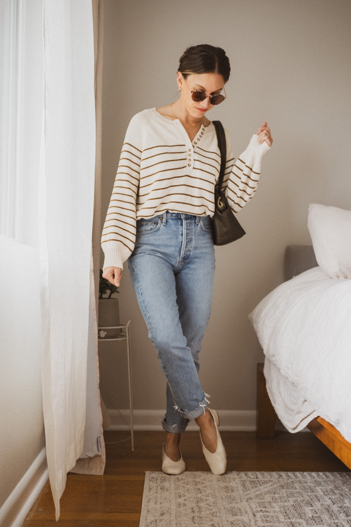 Daily Look 10.23

Sézane Léontine Jumper fits relaxed at true size. Agolde jeans, I took my smaller size. Sam Edelman flats, run slightly big. Parker Clay bag. Quince sunglasses. Clea hoops from Sheena Marshall Jewelry, code ASHROHR10 for 10% off. Able necklace, code ASHLEYR15 for 15% off  

#LTKSeasonal #LTKshoecrush