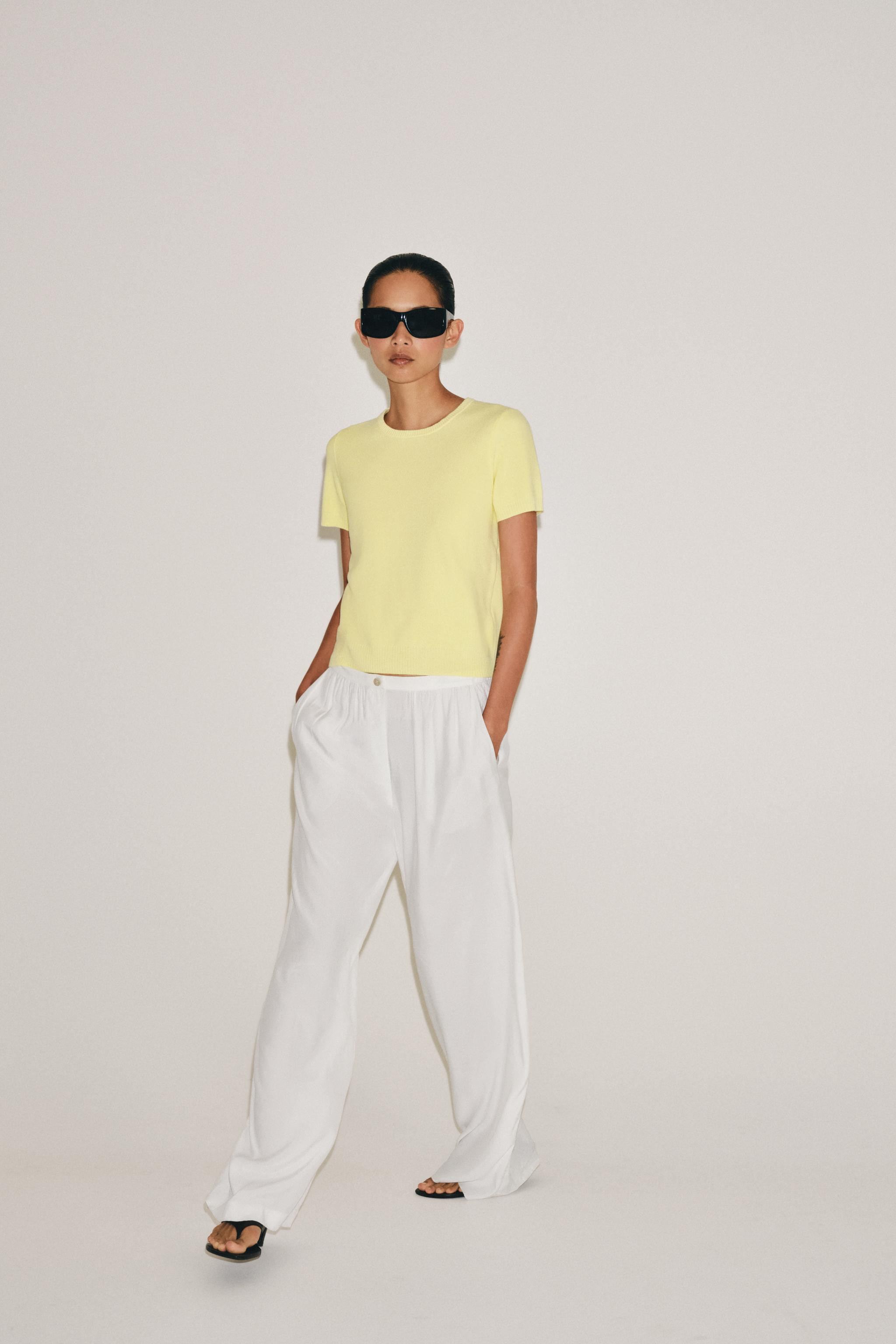 Round neck top with short sleeves. | Zara IT