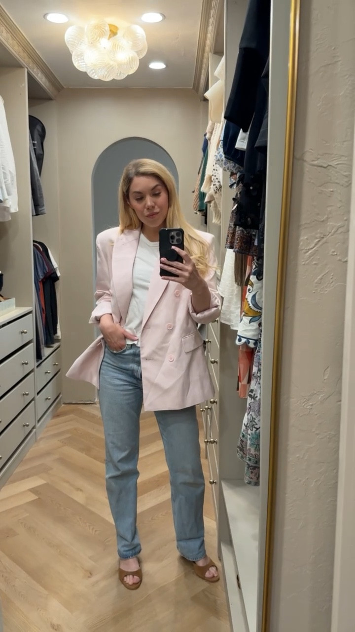 Can you believe this blazer is from Target?!? 


#LTKSeasonal #LTKootd #LTKgrwm