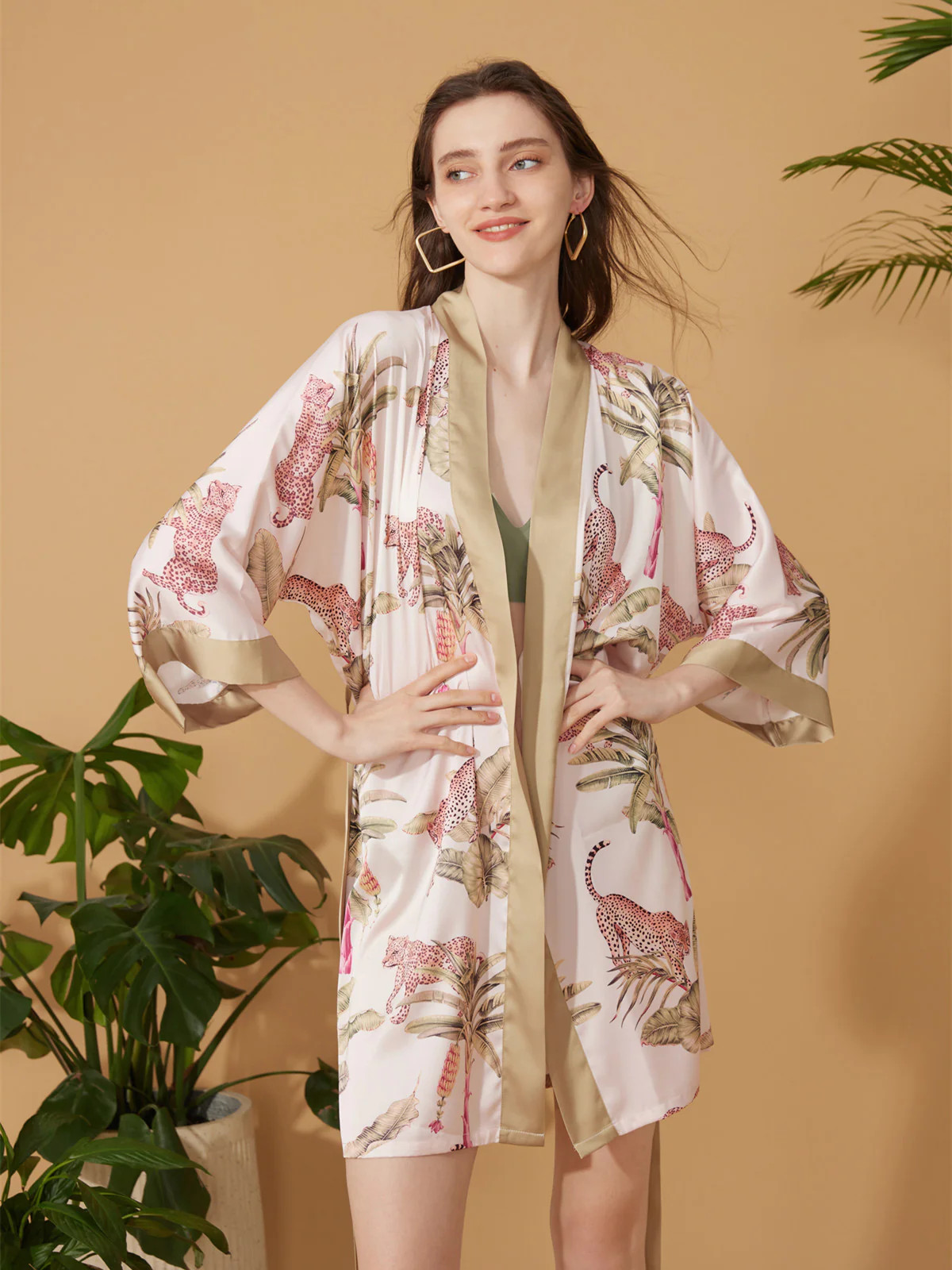 Short Kimono Robe Olive Leopard | ulivary