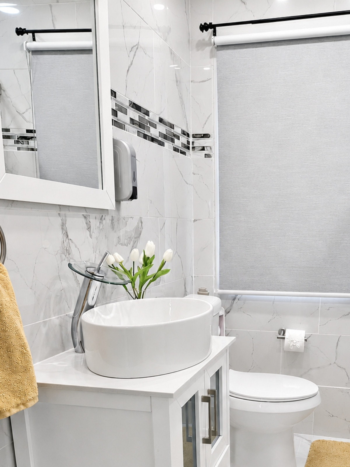 Bathroom inspo that feels clean, bright, and spa-like 🤍
Simple modern details can make a small space feel so elevated and cozy.

#BathroomInspo #ModernBathroom #NeutralHome #HomeDecor #SmallBathroomIdeas #AmazonHome

#LTKSeasonal #LTKHome #LTKSaleAlert