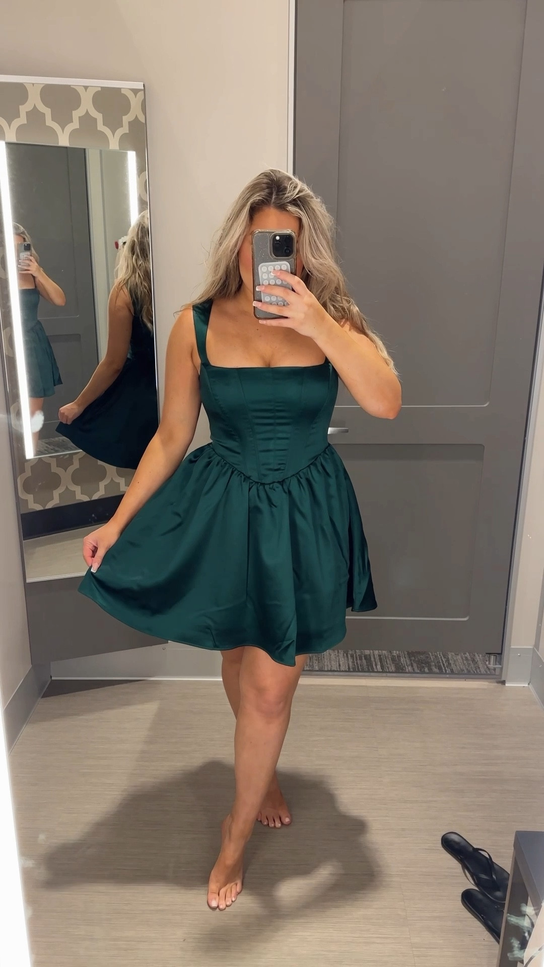 Black Friday Cyber Week Target Haul, including holiday dresses, Christmas pajamas, work party dresses and more! 

Sizes: 
All the dresses: large except the green one I wore a medium
Tops: mediums
Bottoms: large/size 10

#LTKCyberWeek #LTKHoliday #LTKSaleAlert