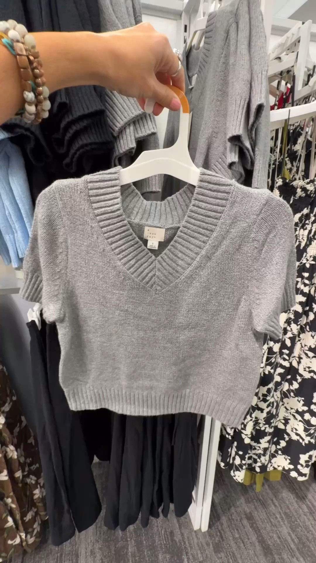 And it’s on sale for less than $20👏
  I love that it’s great for work, but it will also be so cute with jeans and boots for a night out!!

Available in gray, black and light blue

#LTKSaleAlert #LTKSeasonal