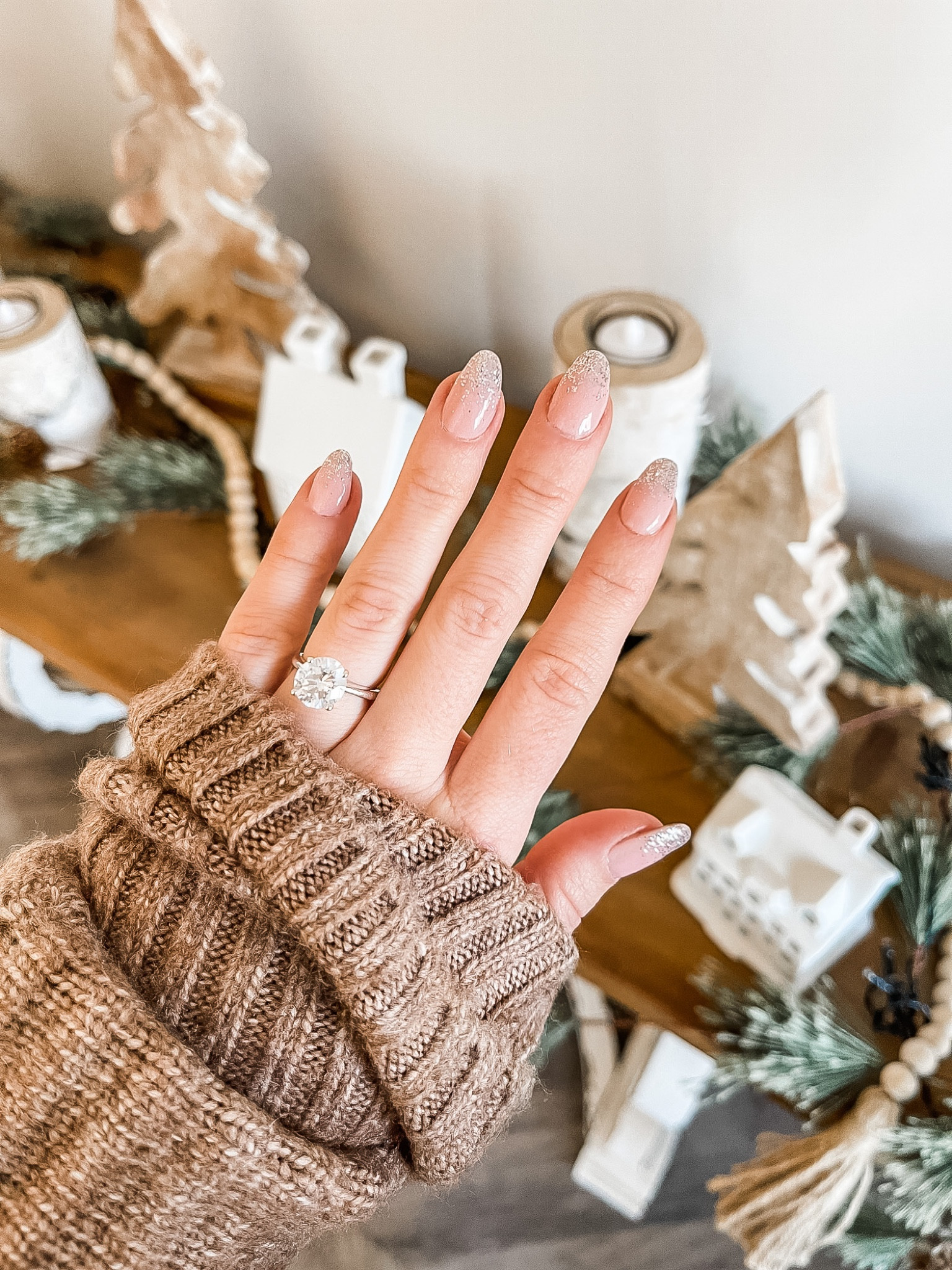 a little sparkle for new years ✨ i’ve been doing my own powder dip manis for the last few months and i’ve truly impressed myself! 

everything i’ve been using is linked in my bio 👏🏻

.
.
.

#newyearsnails #newyearsmani #dipmani #sparkleombre #ombrenails #diymanicure #beautytips #beautyblogger #nyblogger #styletips #endoftheyear #nailinspo #neutralnails 

#LTKbeauty #LTKSeasonal #LTKstyletip