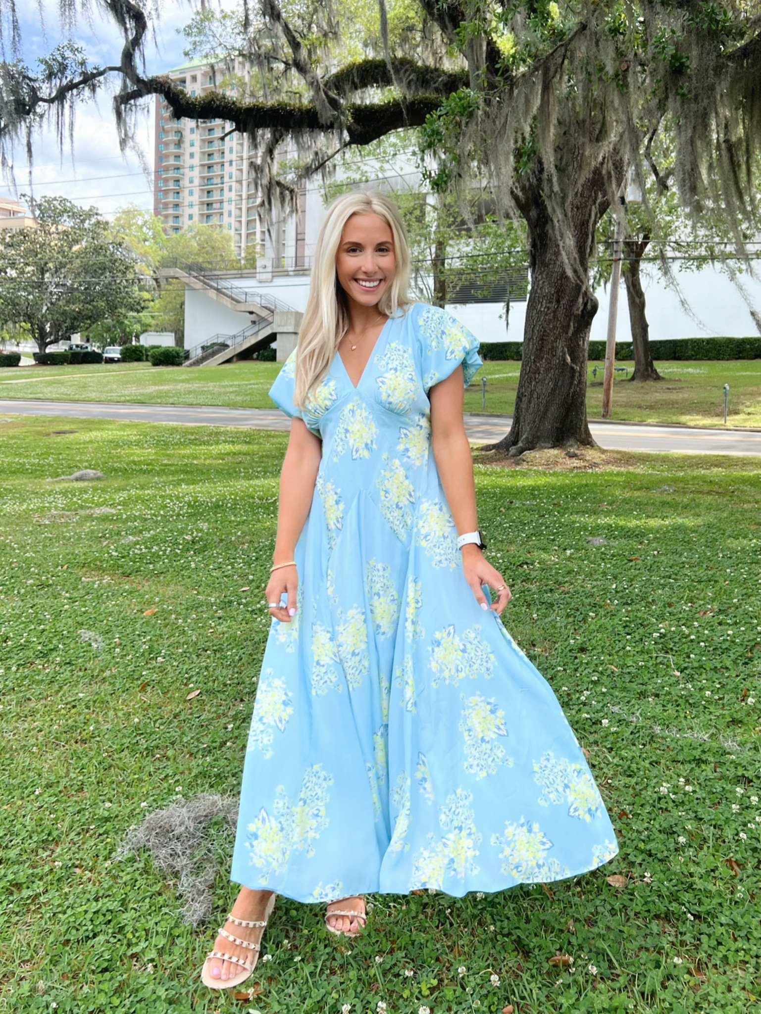 Easter dresses in spring >>

Free people, Easter dress, sundress, maxi dress, flower print dress, blue floral dress, yellow dress, petite fashion, free people dresses, women’s fashion, Victoria Emerson, gold jewelry, rings 

#LTKbeauty #LTKparties #LTKstyletip