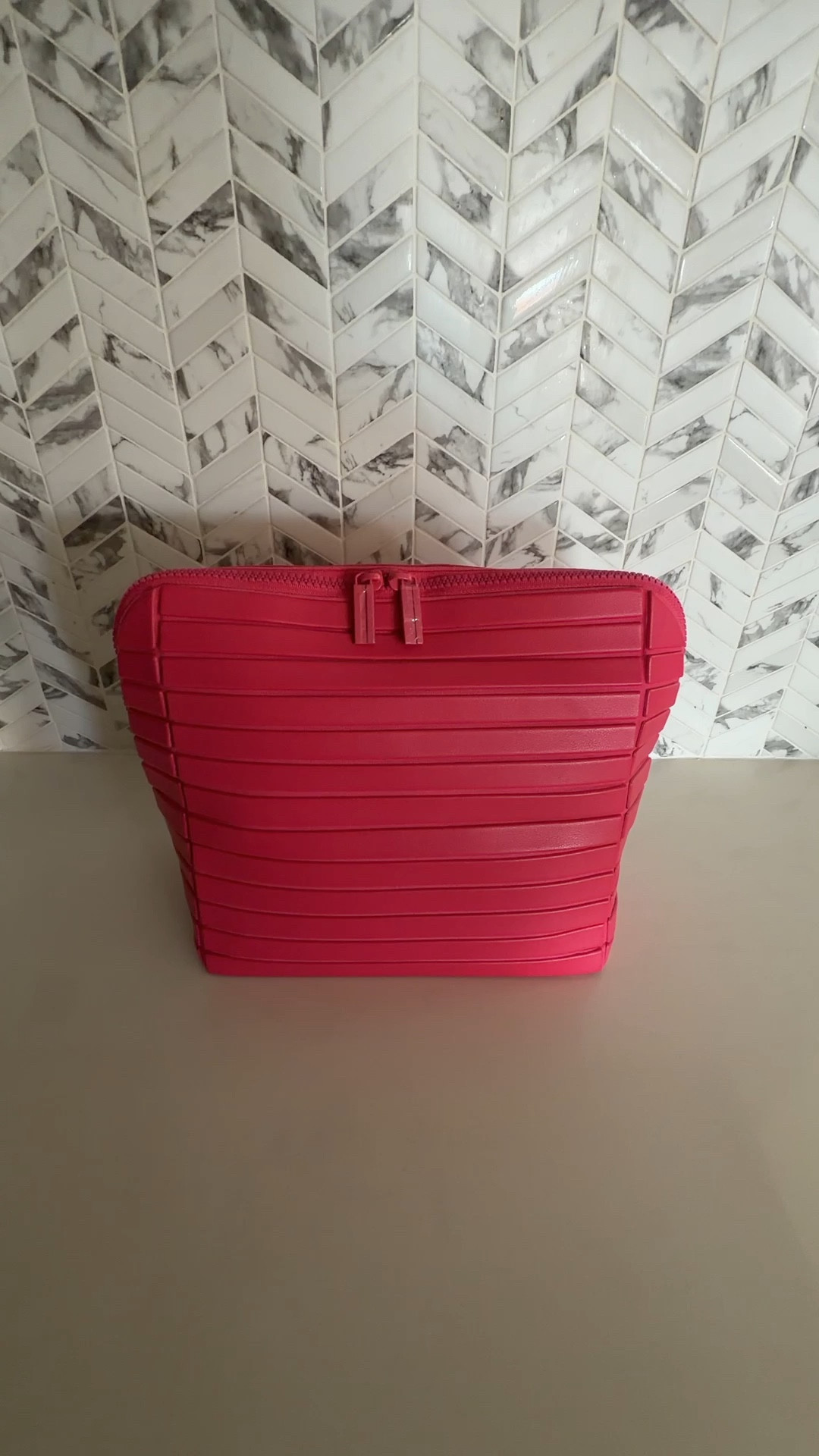 This is hands down the best toiletry bag! I have given this as gifts and everyone have said it’s their most used and loved gift. It’s convenient to use and functional when you’re traveling and on the go. 

Travel essentials, toiletry bag, makeup bag, The Stylizt 



#LTKFestival #LTKTravel #LTKstorytime