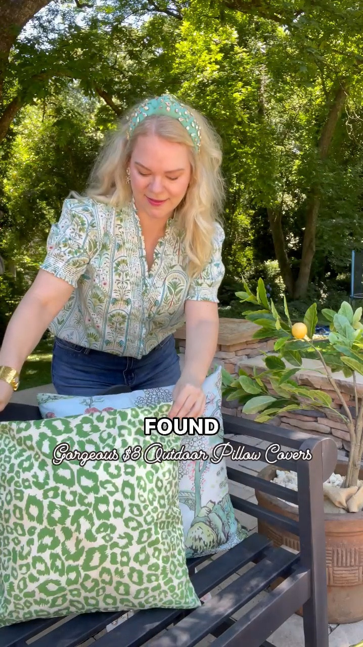 Ya’ll! The price on these outdoor pillow covers is INSANE! They are pretty enough to use indoors, too. They come in sets of 2, and the patterns are so beautiful. Hit that 🔔 so you never miss a new post.

Outdoor living. Outdoor furniture.

#LTKHome