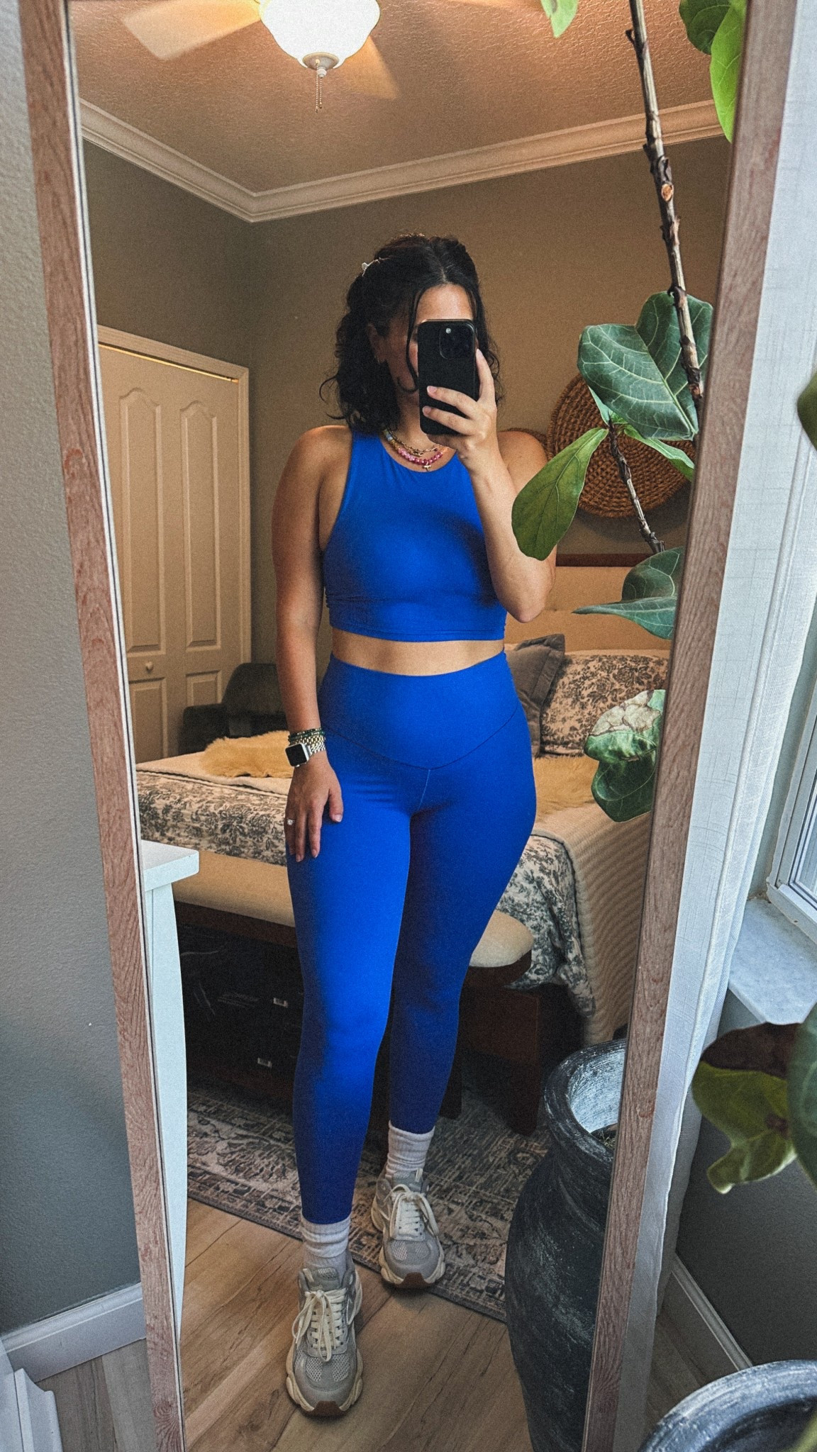 5’6” 150lbs got size medium. Super stretchy and buttery soft! I love this workout set found on Aerie 😍

#LTKSaleAlert #LTKMidsize #LTKActive

#LTKShoeCrush #LTKFindsUnder50 #LTKMidsize