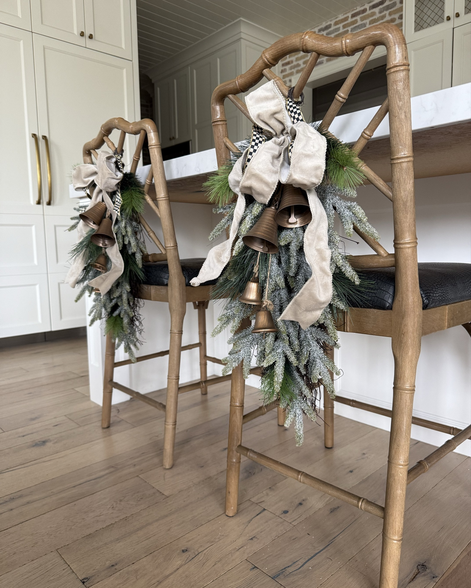 Run- these are gonna sell out!
Christmas 28” swag with multi garland, bells, and ribbon under $20! Large enough for big barstools, lanterns, or doors! 
Don’t forget to add fairy lights for glow at night!

Also love these paper tree decorations.
Vary in sizes and colors. Selling out very fast! 

@walmart #walmartpartner
#walmarthome


#LTKSeasonal #LTKHoliday #LTKHome