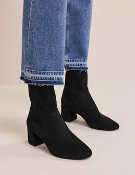 Cara Stretch Ankle Boot - Black | Boden (UK & IE)