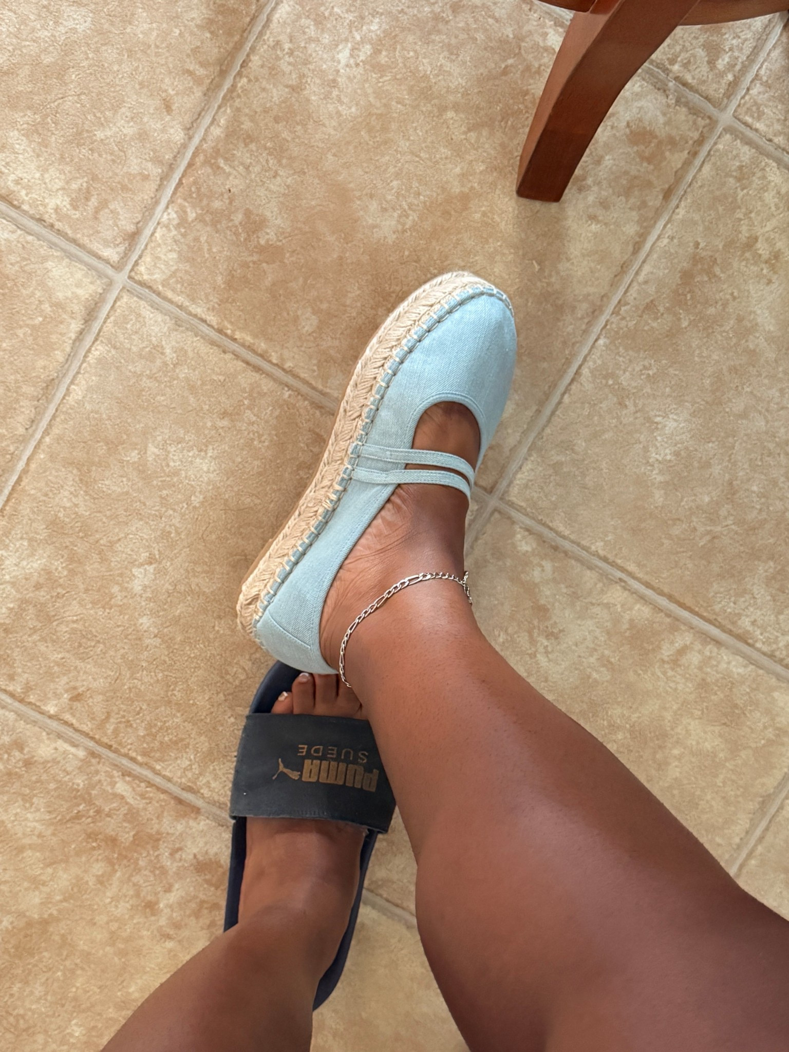 Such a cute summer shoe 

#LTKShoeCrush #LTKFindsUnder100 #LTKStyleTip