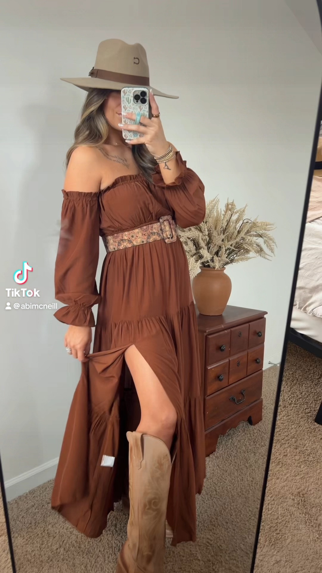 Western inspired photos? Family portraits? Beach pics? This dress is STUNNING and will look AH-MAZING for whatever you have planned! 

#LTKStyleTip #LTKWatchNow #LTKBeauty