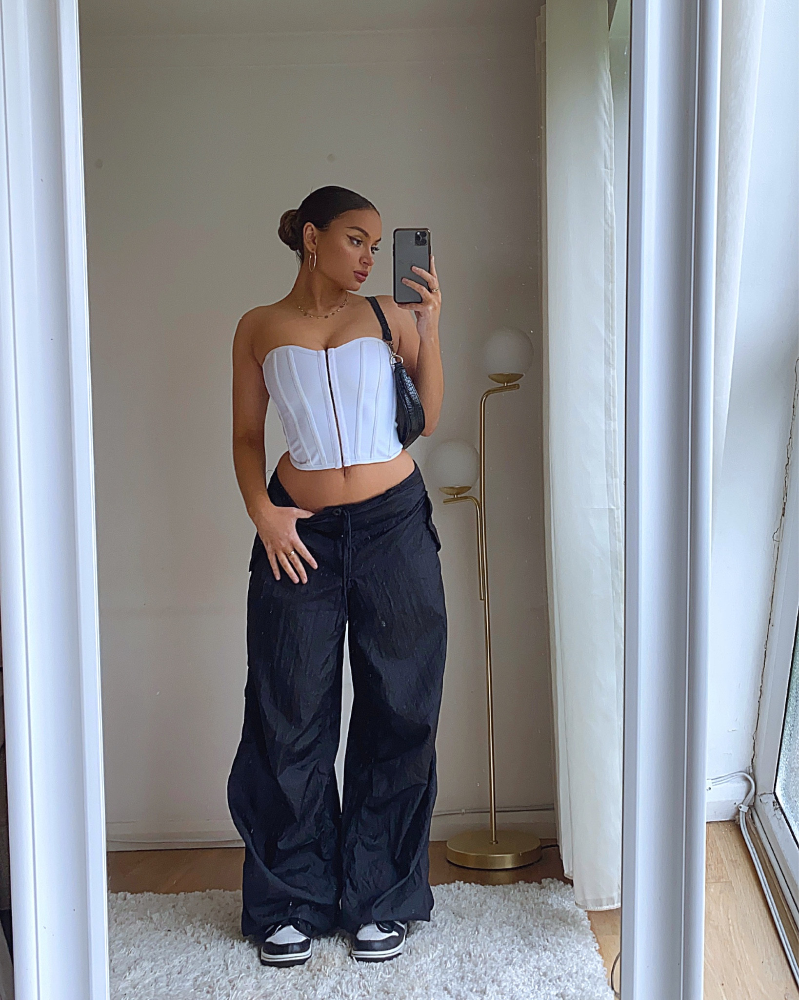 I need this corset top in every colour 😍  #corsettop #cargos #plt #prettylittlething #springoutfit #summeroutfit #occasionwear #trendingfashion #whattowear


#LTKstyletip #LTKfit