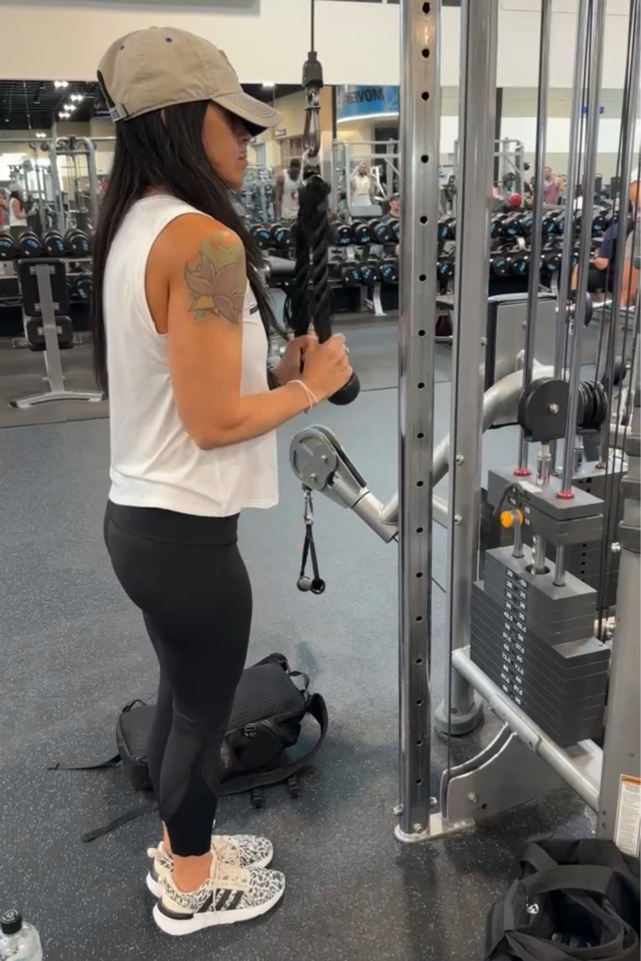 Lululemon is having a huge Black Friday Sale!  I have one pair that I love on repeat! If you’re a gal on a budget like me now is the chance to snag some!! 