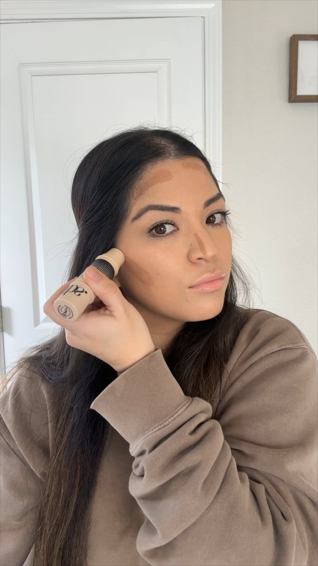 Here's a quick tutorial on how I apply the duo stick in shade 3. I love that it blends so well and it's buildable. I can have it go a little darker when summer hits. Plus pair it with this brush, which is amazing. 
#dibs #dibsbeauty

#LTKbeauty #LTKstyletip 

#LTKStyleTip #LTKVideo #LTKBeauty