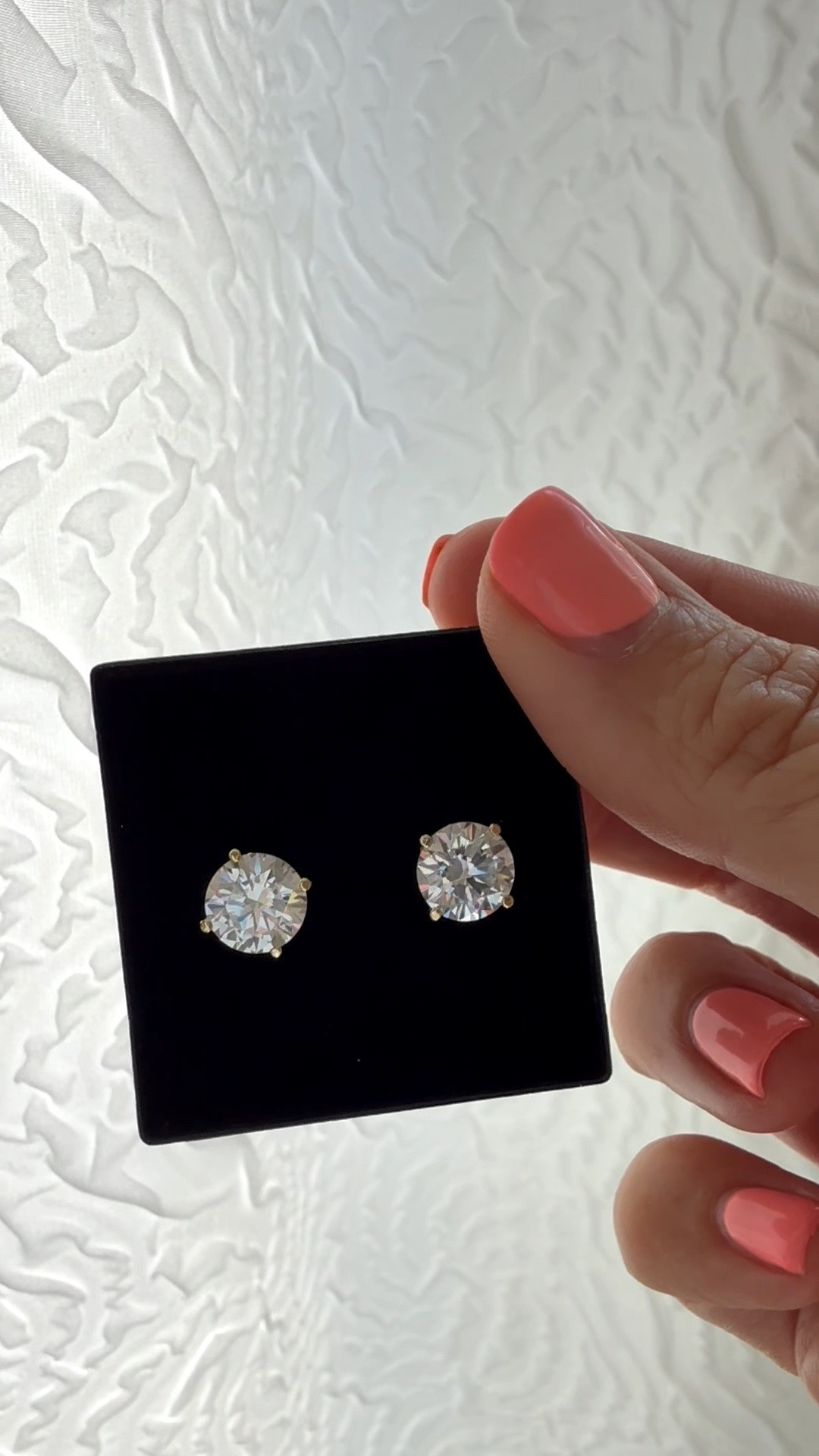 Holy cow do these faux diamonds sparkle! I did 5ct tw but I’m going to return for 4ct tw. Amazon prime day. Amazon deals. Prime day deals.

#LTKSaleAlert