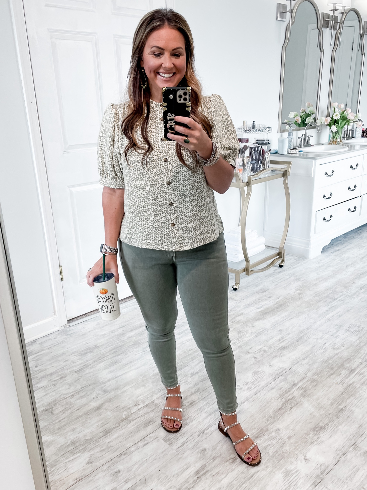 Top is under $12 and great for transitioning to fall! 🍂 

JCP top
JCP blouse
JC Penney top
Petite denim
Maurice’s
Steve Madden
Stud sandals
Transitional looks
Petite fashion
Petite blouse
Petite top
iPhone case


#LTKunder50 #LTKsalealert #LTKSeasonal