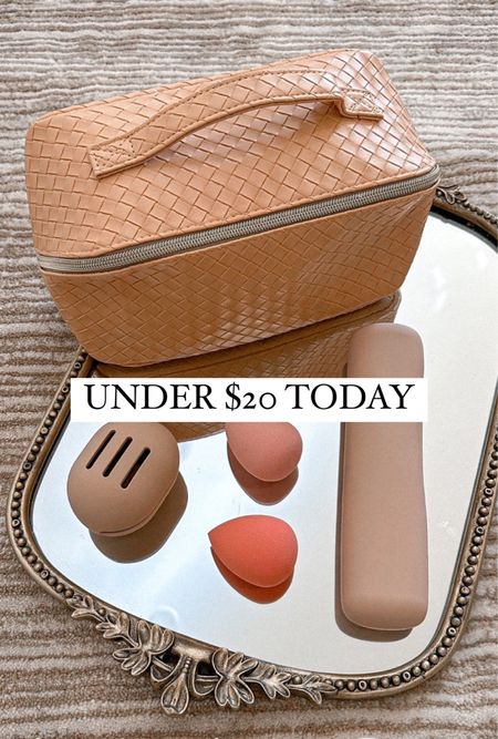 Amazon prime day makeup bag



#LTKxPrimeDay #LTKunder50 #LTKsalealert