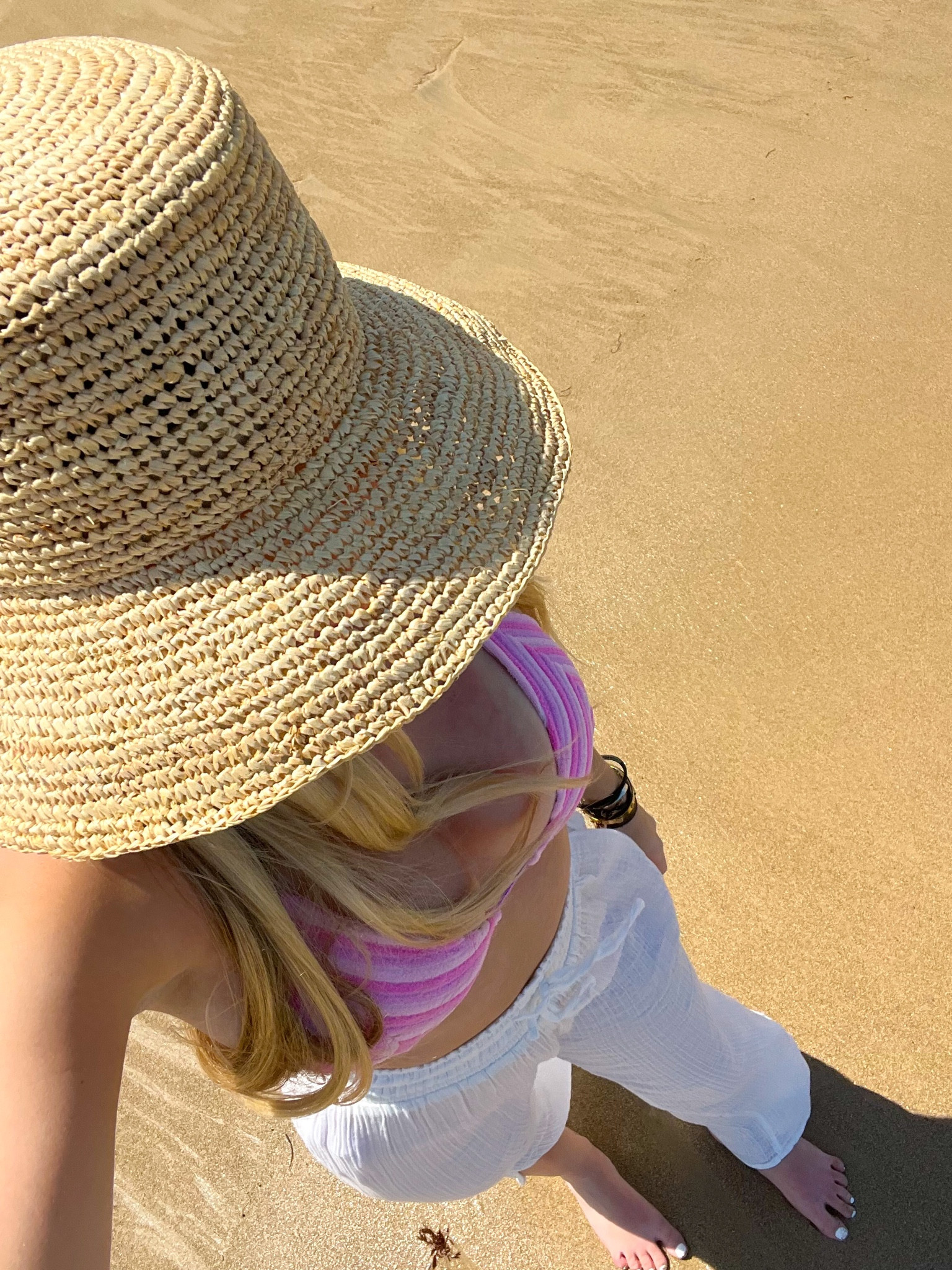 walking on sunshine☀️ 
•
linking this outfit in stories & the @shop.ltk app! 
•
•
•


#LTKstyletip #LTKswim #LTKSeasonal