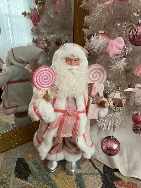 The cutest pink Santa 🩷❄️

#LTKSeasonal #LTKHoliday