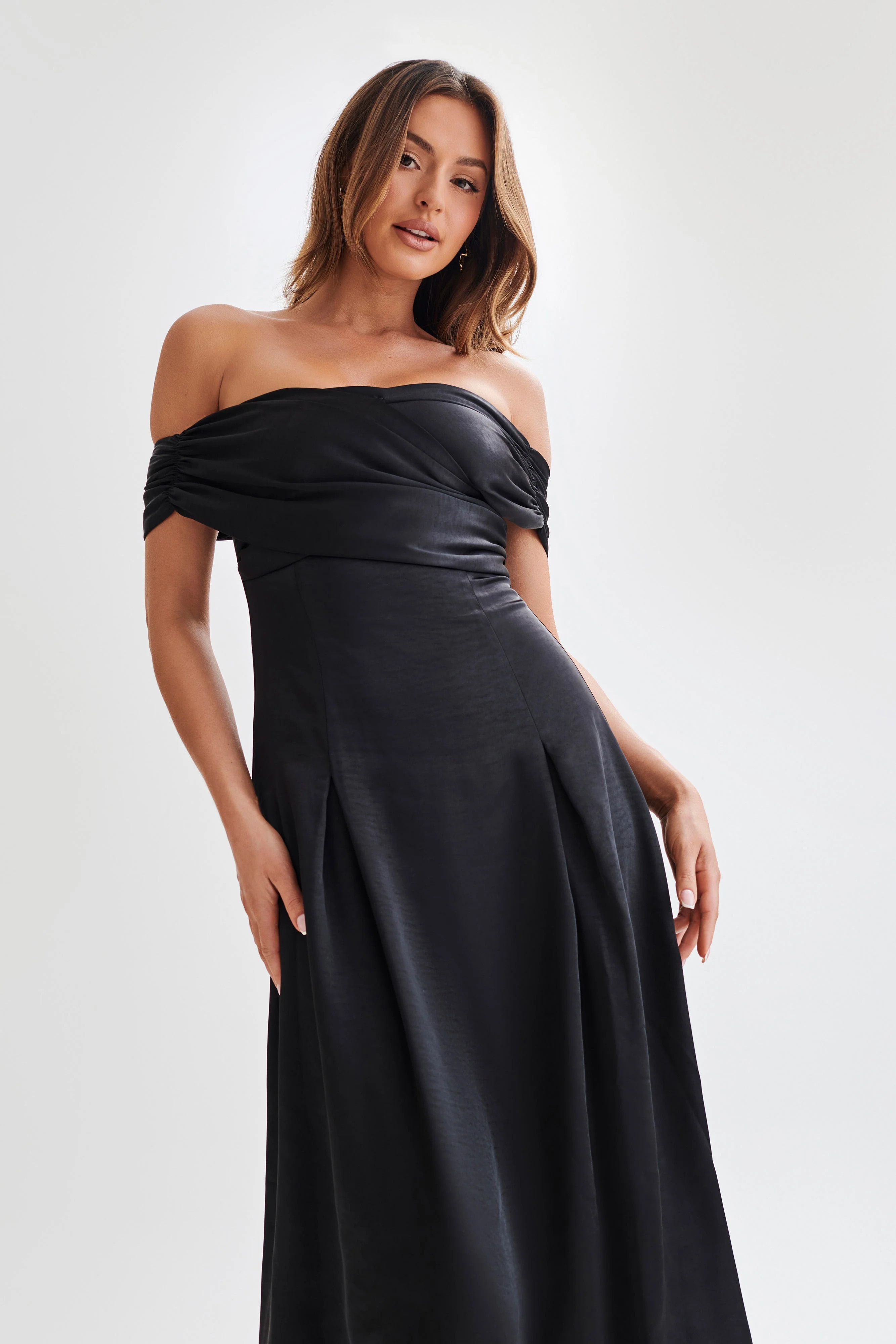 Sofie Off Shoulder Midi Dress - Black | MESHKI US