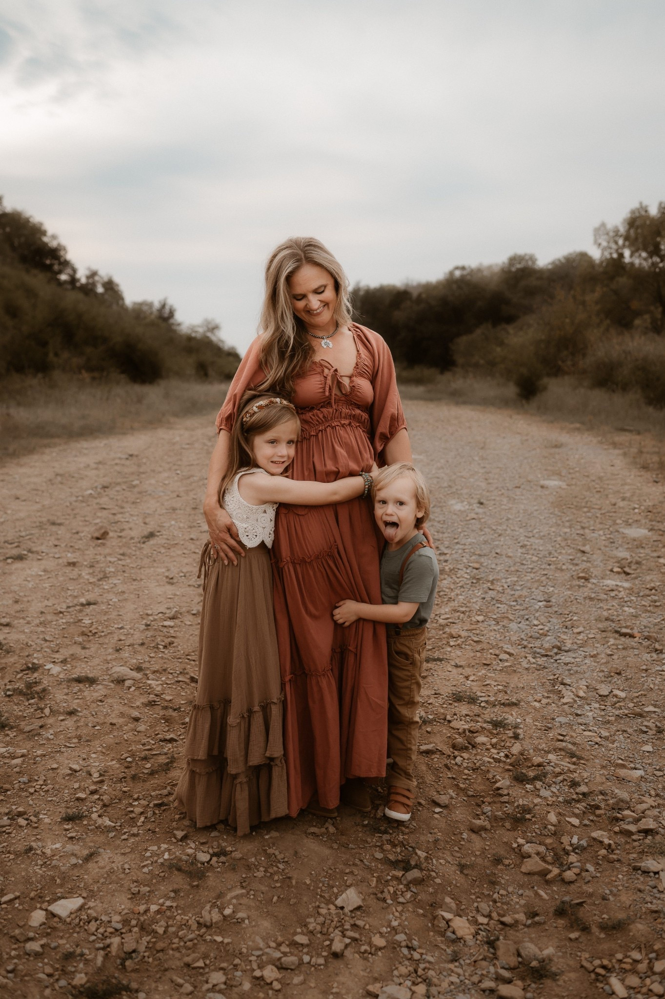 Love this motherhood look styled using my client closet. Linking similar and some exact items below so you can steal the look for your session ✨

#LTKKids #LTKFamily #LTKStyleTip