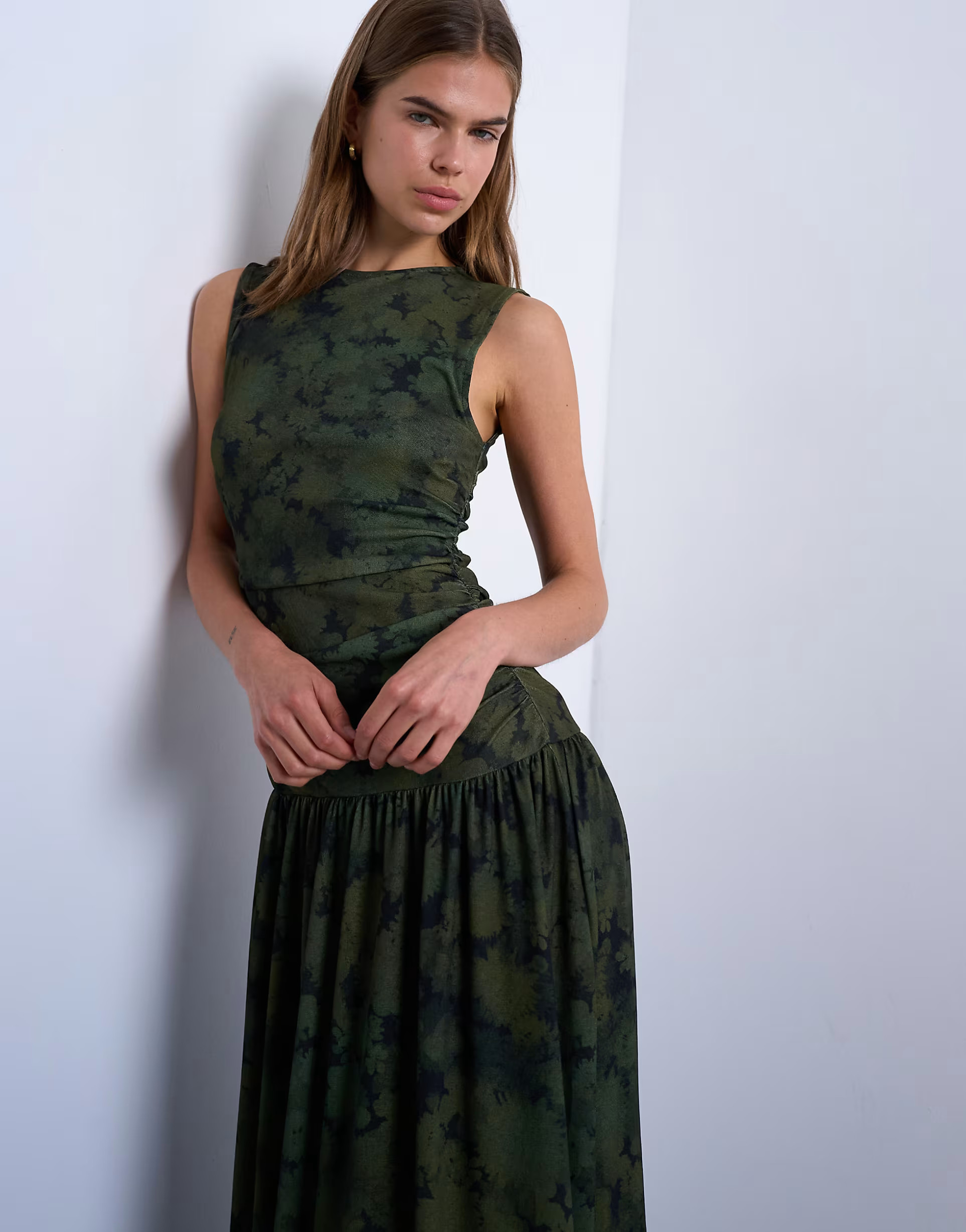 Topshop abstract print dropped waist maxi dress in green | ASOS (Global)