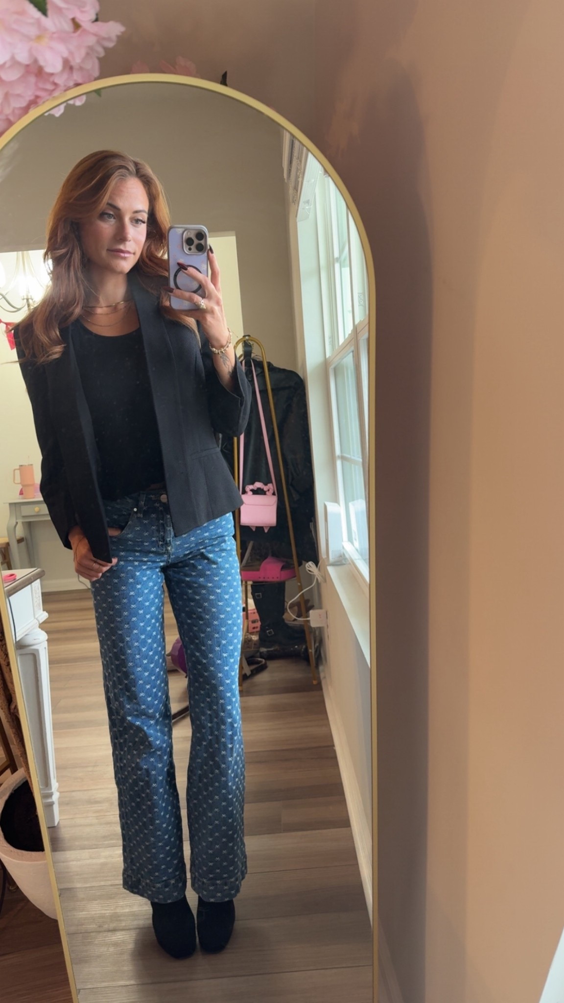 Still manage my business style 🩷

#LTKdayinmylife #LTKootd #LTKgrwm