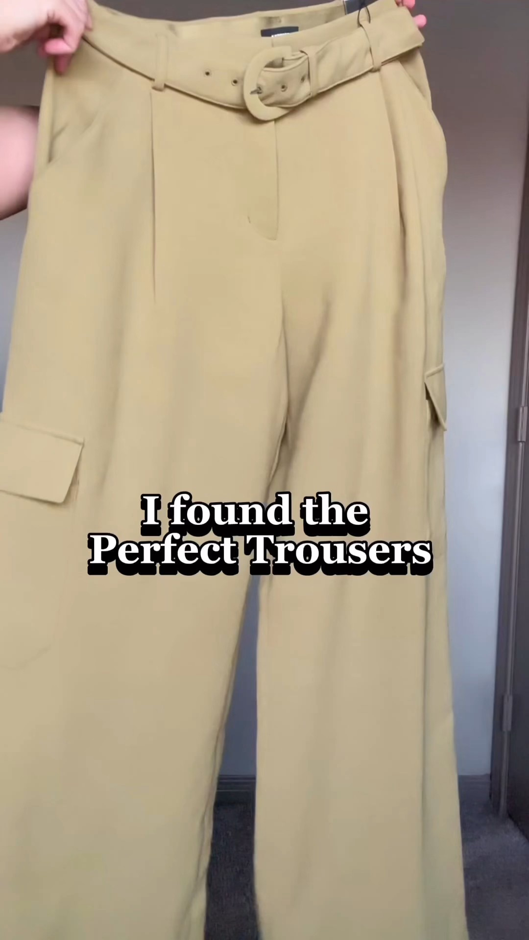 Obsessed with my cargo trousers lately! I've been living in wide leg pants—they're just so comfy and stylish! Perfect for wherever the day takes me! 

#LTKFindsUnder100 #LTKStyleTip #LTKWorkwear