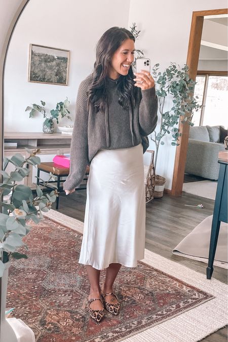 Code INFP-EVERYDAYCHIFFON10 for 10% off outfit!

Washable silk skirt, small
Cashmere hoodie, small


Church outfit 
Sunday outfit 
Casual outfit 
Quince
Workwear
#ltkfindsunder100


#LTKfindsunder50 #LTKshoecrush #LTKworkwear