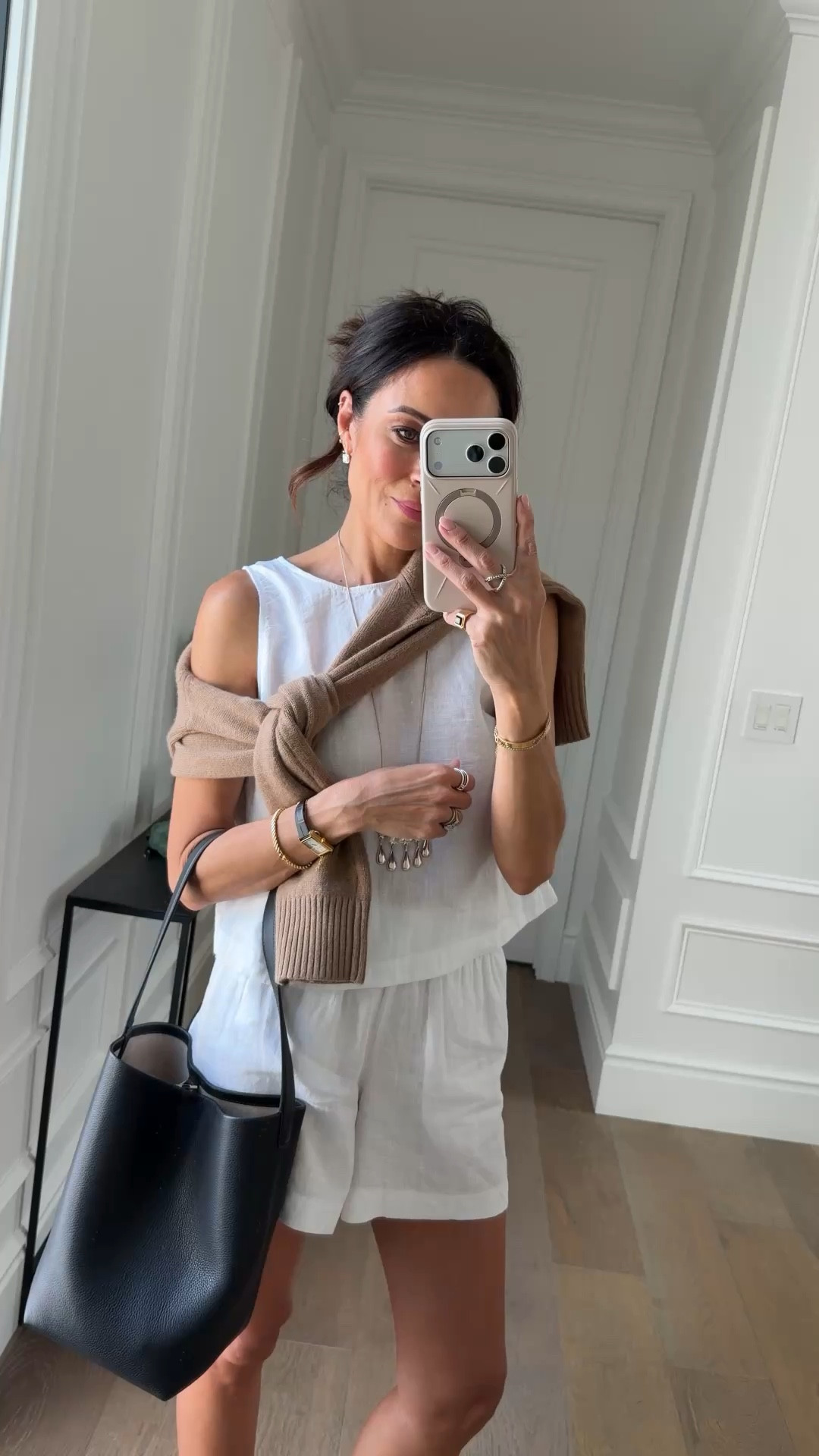 The perfect set to mix and match into your wardrobe! 




Linen set, linen, spring style, sandals 

#LTKSeasonal #LTKOver40