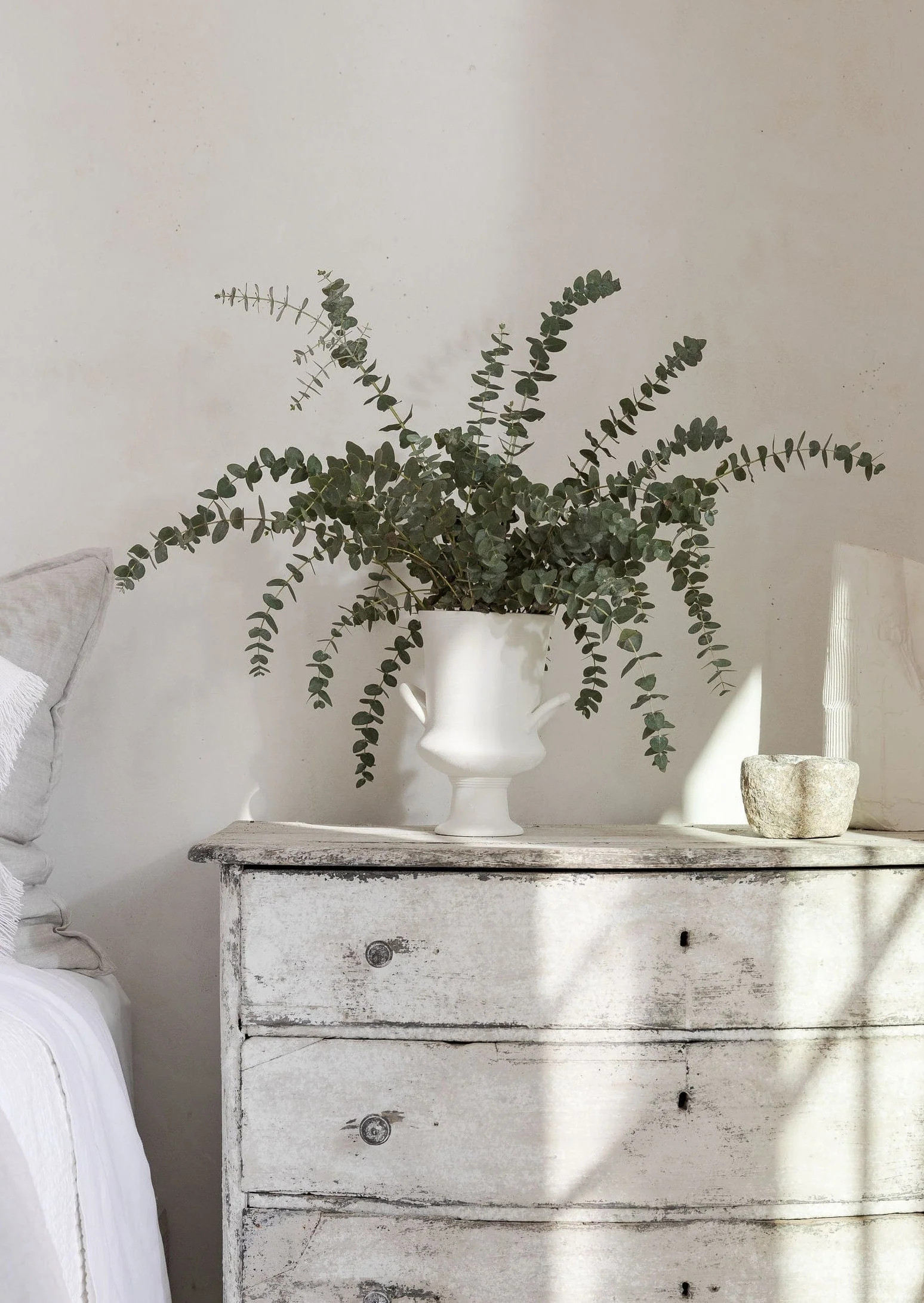 Boutique Ceramic Vases at Afloral.com | Urn Vase in Matte Grey White | Afloral