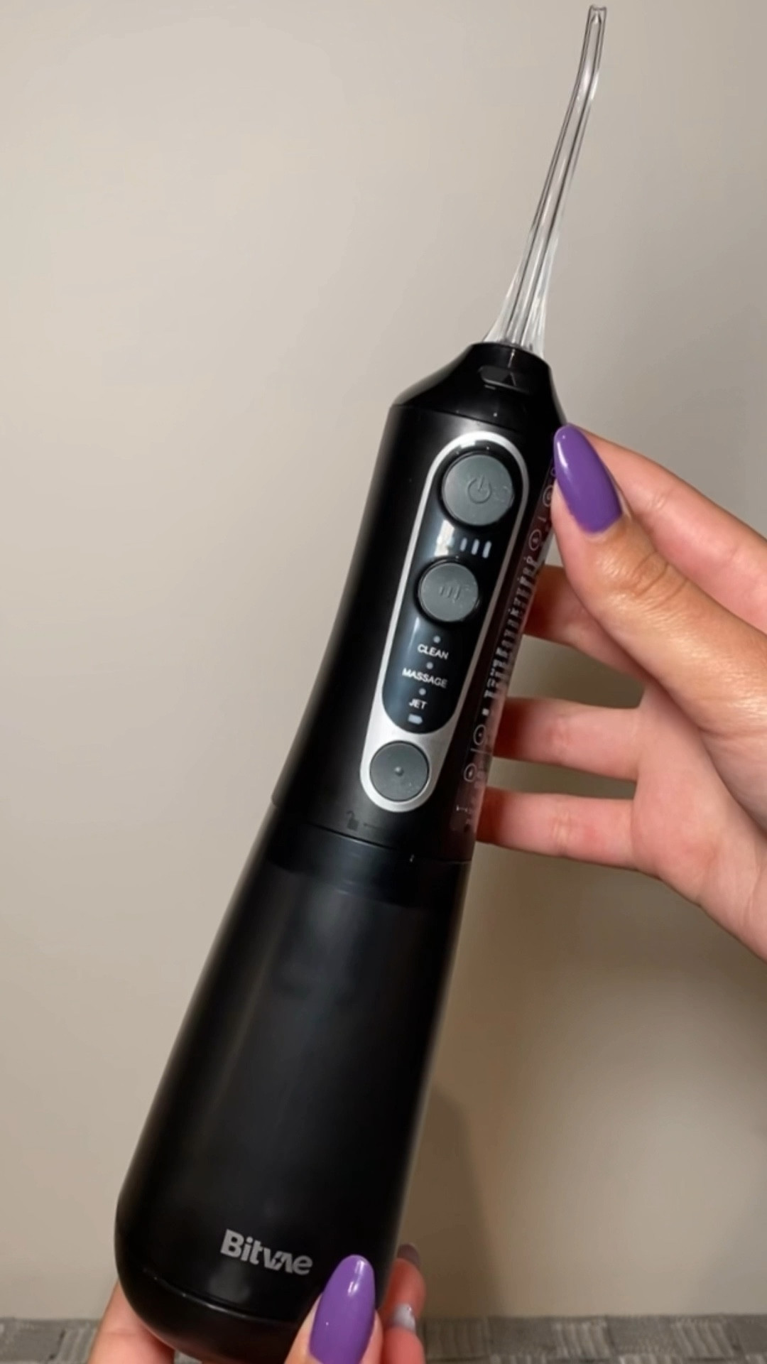 Unboxing @bitvae.official C6 water flosser 🪥
.
Bitvae C6 has 3 different modes (clean, massage, and jet) with 5 different intensities for each one 🪥
Clean mode: continuous 
Massage mode: pulse
Jet mode: controlled by a button
.
Bitvae is an American brand that has sold 1 million water flossers. Their C6 is as an industry first with power without harming gums, 5x more effective than floss 🪥
.
🔖 Use code 10L9KP6E for extra savings 

#LTKSaleAlert #LTKBeauty #LTKSummerSales