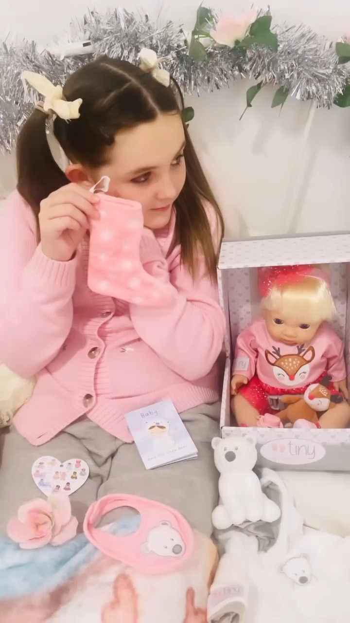 📍25% off with code -TINY25 📍
for the selected dolls !! Or clearance! My daughter’s doll as seen in this video is in the clearance sale ! 

Tiny treasures dolls are absolutely gorgeous. They are so soft and have the most gorgeous scent ! My youngest daughter absolutely adores hers ! 

#toys #dolls #toddlergifts #kidstoys #saletoys 


#LTKSale #LTKsalealert #LTKkids