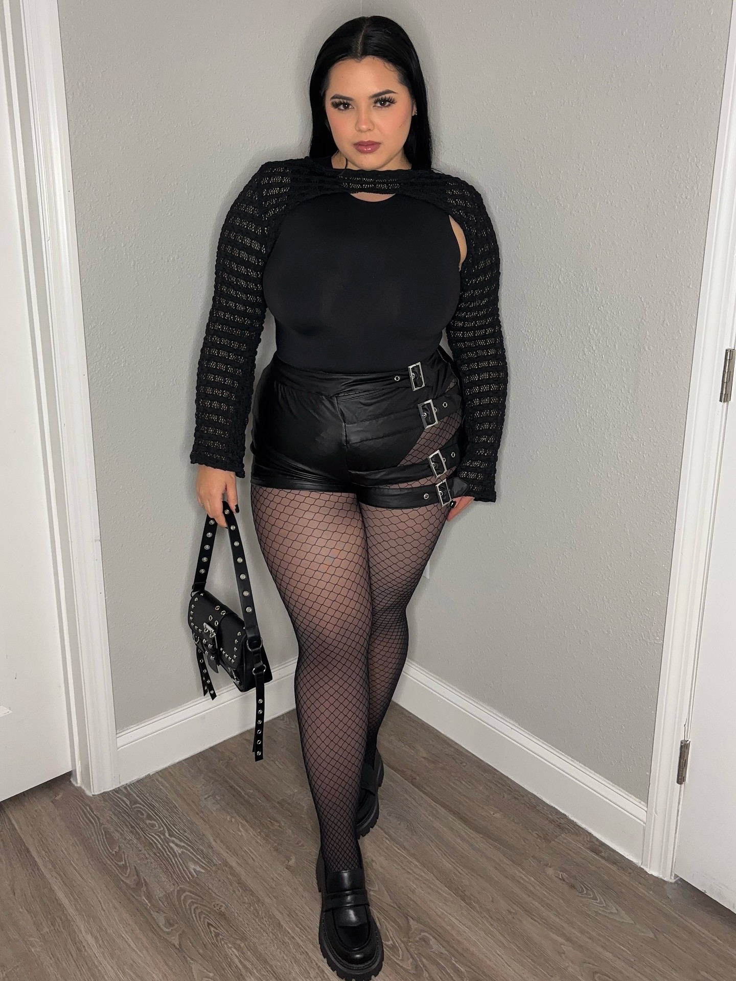 Halloween 🎃 Looks 6/31 Casting looks, not curses.🖤

Follow me on my LTK and shop this look link in story and bio 🔗

🔍 Top 97233448
🔍 Shorts 64575235
🔍 Purse 55096225
🔍 Pantyhose 40279056
🔍 shoes 40986002

#fyp #fypviralシ゚ #latina #reels #reelsviralvideo❤️❤️❤️❤️ #reelsfashion #grwmreels #CurvyAndConfident #PlusSizeBaddie  #bodyonfleek 
#curvyfashion #curvyfashion #curvygirl #pantyhose #fishnets #falllooks #fallfashiontrends #fallfashion #plussizefashion #curvyfashion #halloween #halloweencostumeideas #reels