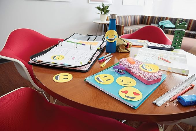 Post-it Printed Notes, 2 Pads/Pack, 30 Sheets/Pad, 2.9 in x 2.9 in, Emoji designs, 4 alternating ... | Amazon (US)