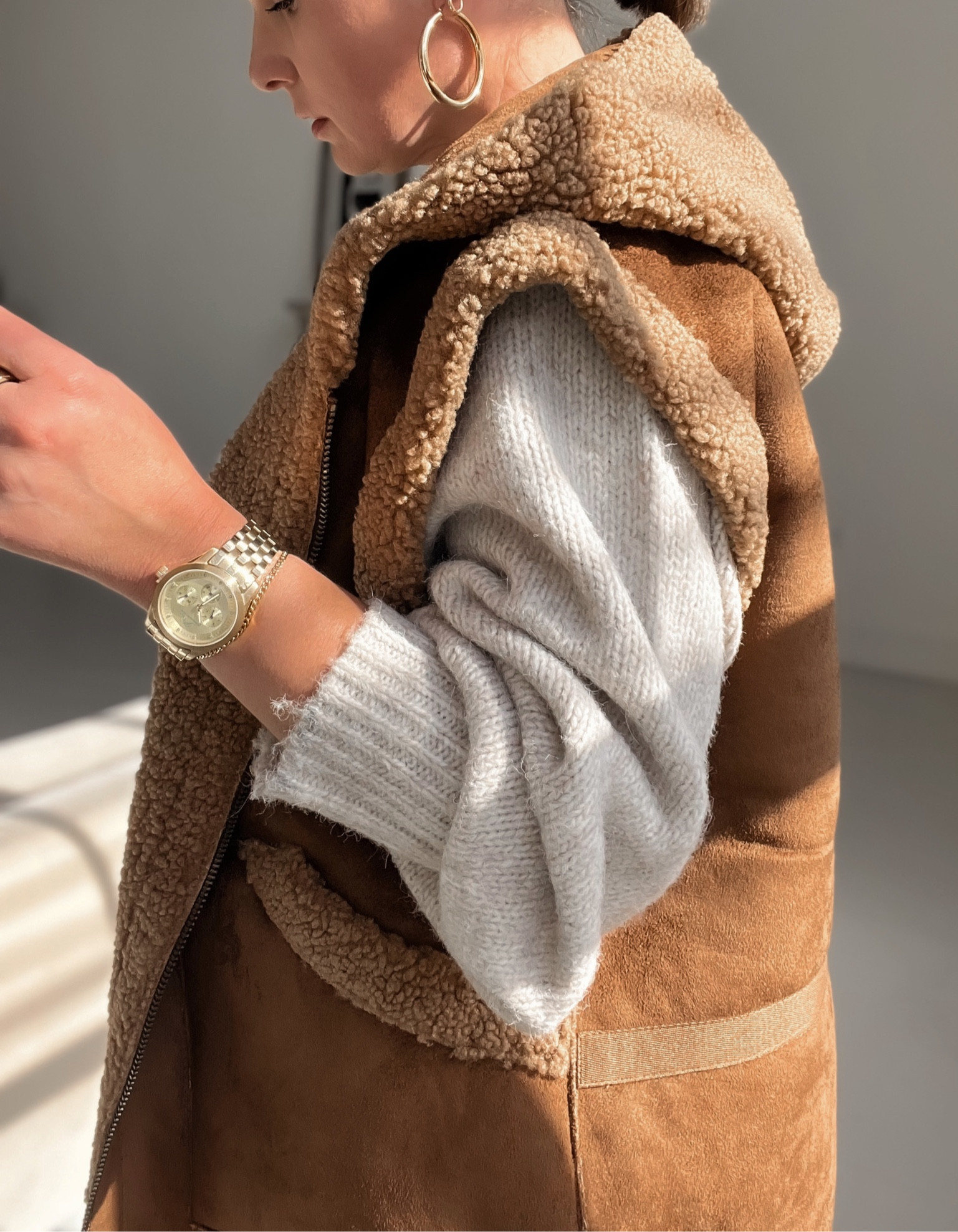 Fall outfits.
Sweater dress runs TTS 
Sherpa vest runs TTS 
Knee boots, half size up



#LTKunder100 #LTKSeasonal #LTKstyletip