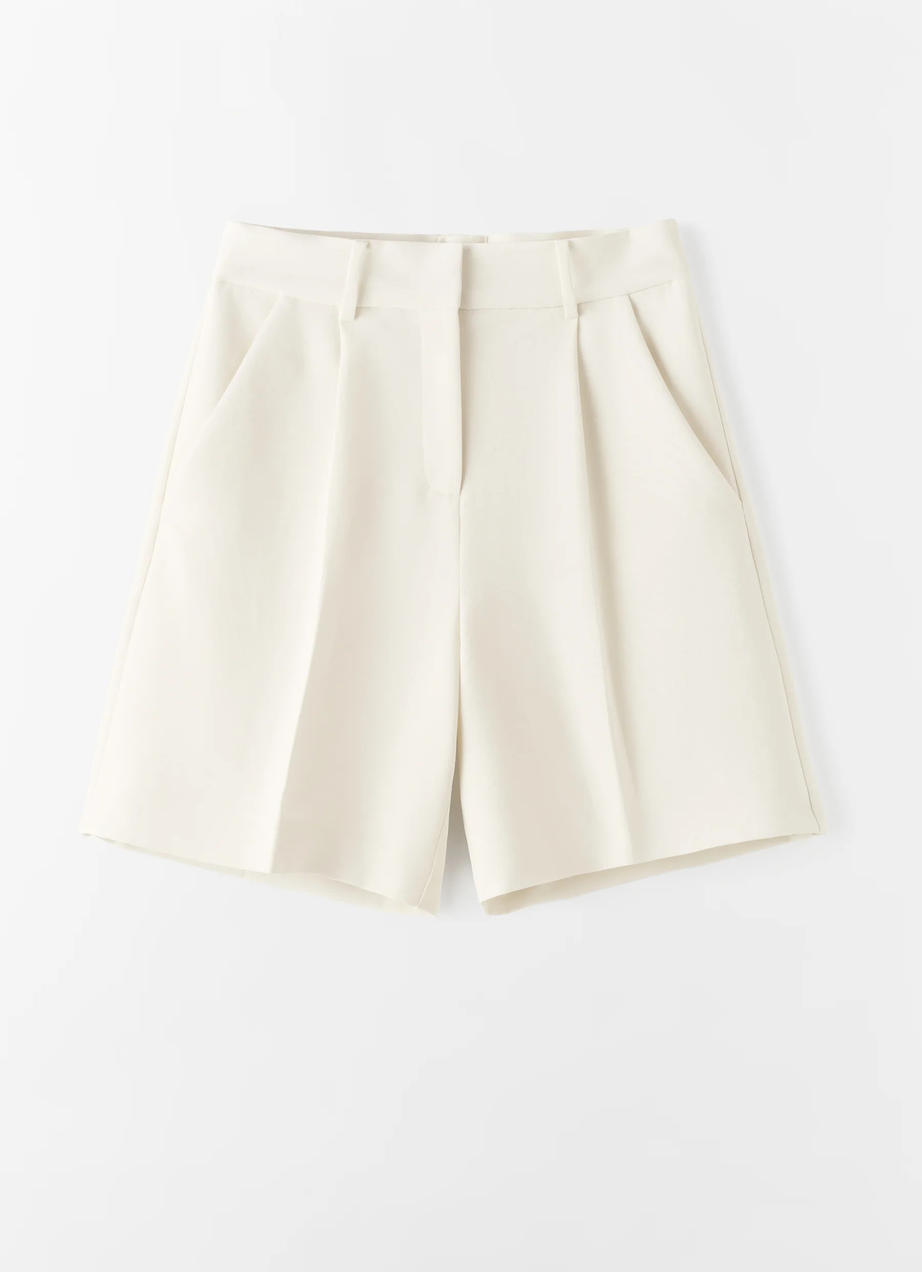 Blair Crepe Shorts, cream | Almada Label