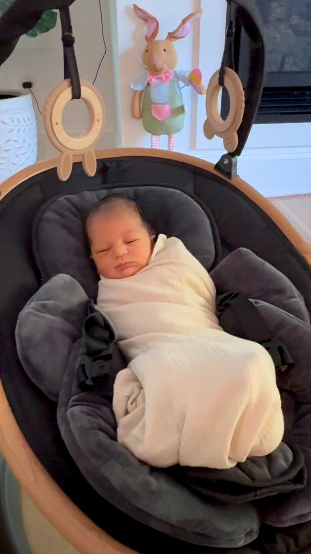 ✨ From fussy to fast asleep in seconds 💤 This swing is pure magic for new parents. 

#LTKFamily #LTKBaby #LTKKids